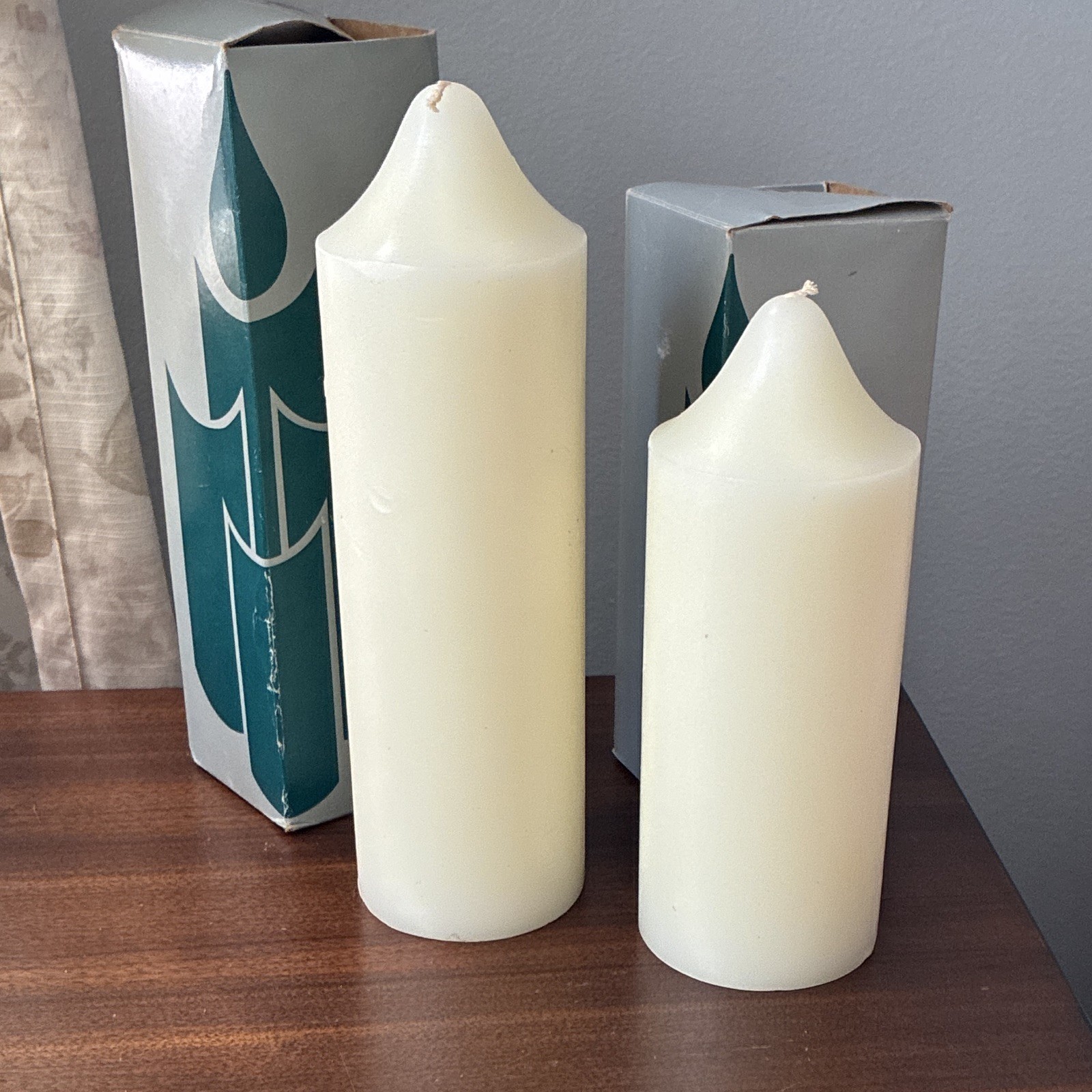 Set Of 2 Partylite Large Vanilla pillars