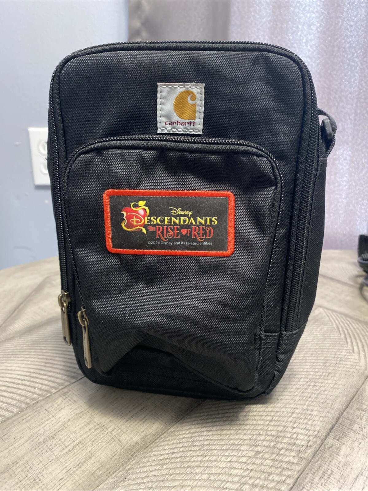 Disney Descendants Carhartt Crossbody Zip Bag Rise of Red VidCon 2024 Exclusive Disney Descendants Carhartt Crossbody Zip Bag Rise of Red VidCon 2024 Exclusive
