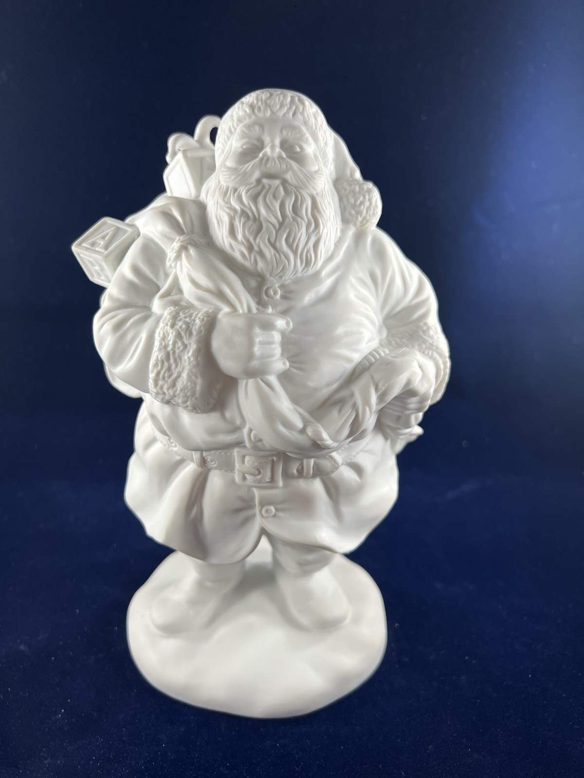 Dept 56 Winter Silhouette JOLLY ST NICHOLAS White Bisque Santa #78018 In Box