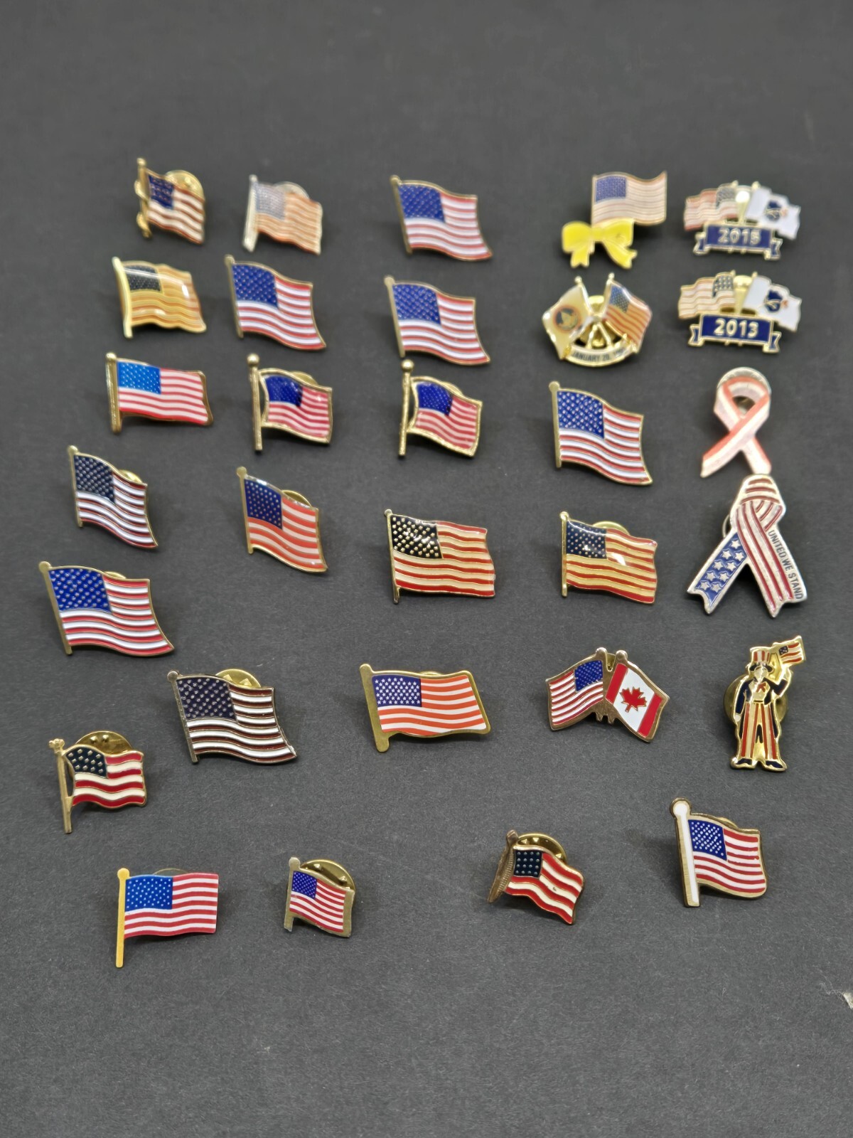 Lot Of 30 Vintage USA Flag Lapel Pins United States America Red White Blue Stars