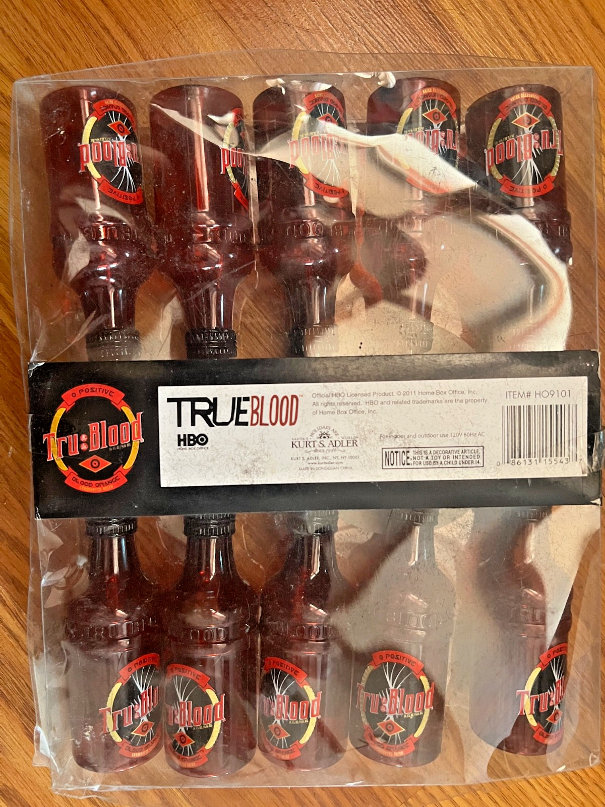 Kurt Adler Retired HBO TRUE BLOOD 10 Light String Indoor Outdoor Novelty 2011 Kurt Adler Retired HBO TRUE BLOOD 10 Light String Indoor Outdoor Novelty 2011