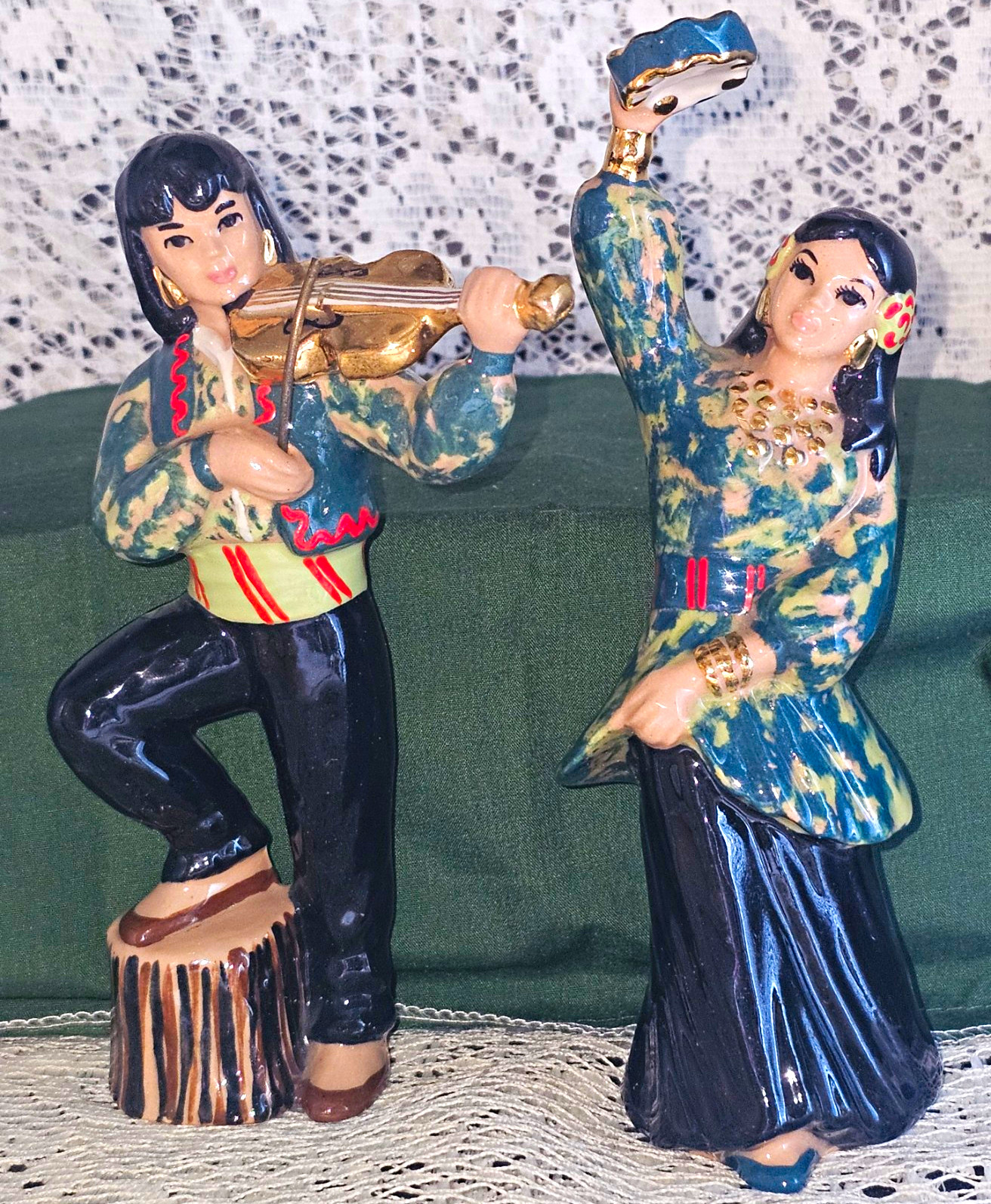 Vintage Ceramic Arts Studio Madison WI Gypsies Figurine Pair Betty Harrington