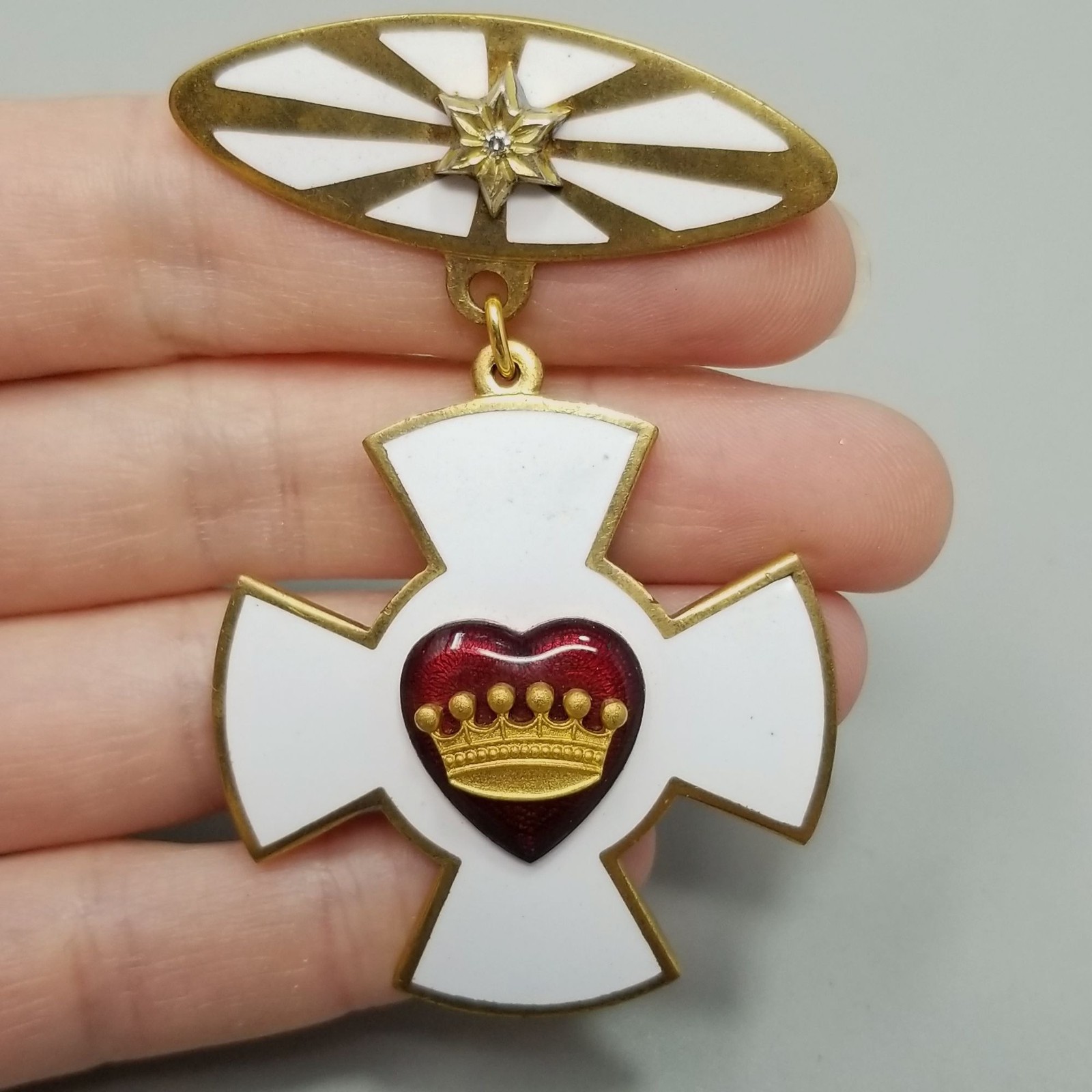 Vintage Enamel Rebekah Lodge Patriarchs Chivalry Pin Badge Medal Maine 1367 Vintage Enamel Rebekah Lodge Patriarchs Chivalry Pin Badge Medal Maine 1367