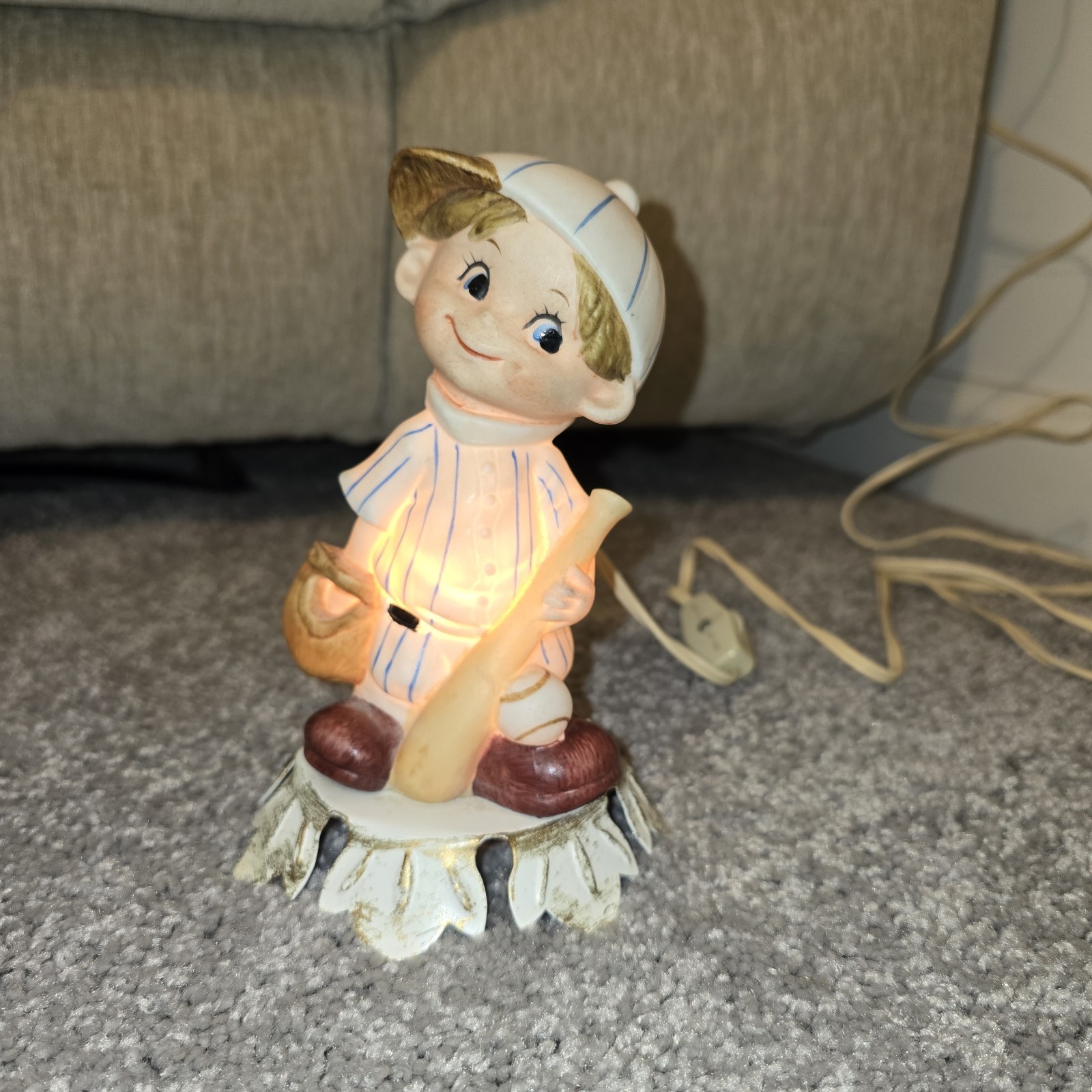 Vtg 1970s Aladdin Giftware Baseball Boy Ceramic Night Light Lamp MCM MINT Works Vtg 1970s Aladdin Giftware Baseball Boy Ceramic Night Light Lamp MCM MINT Works