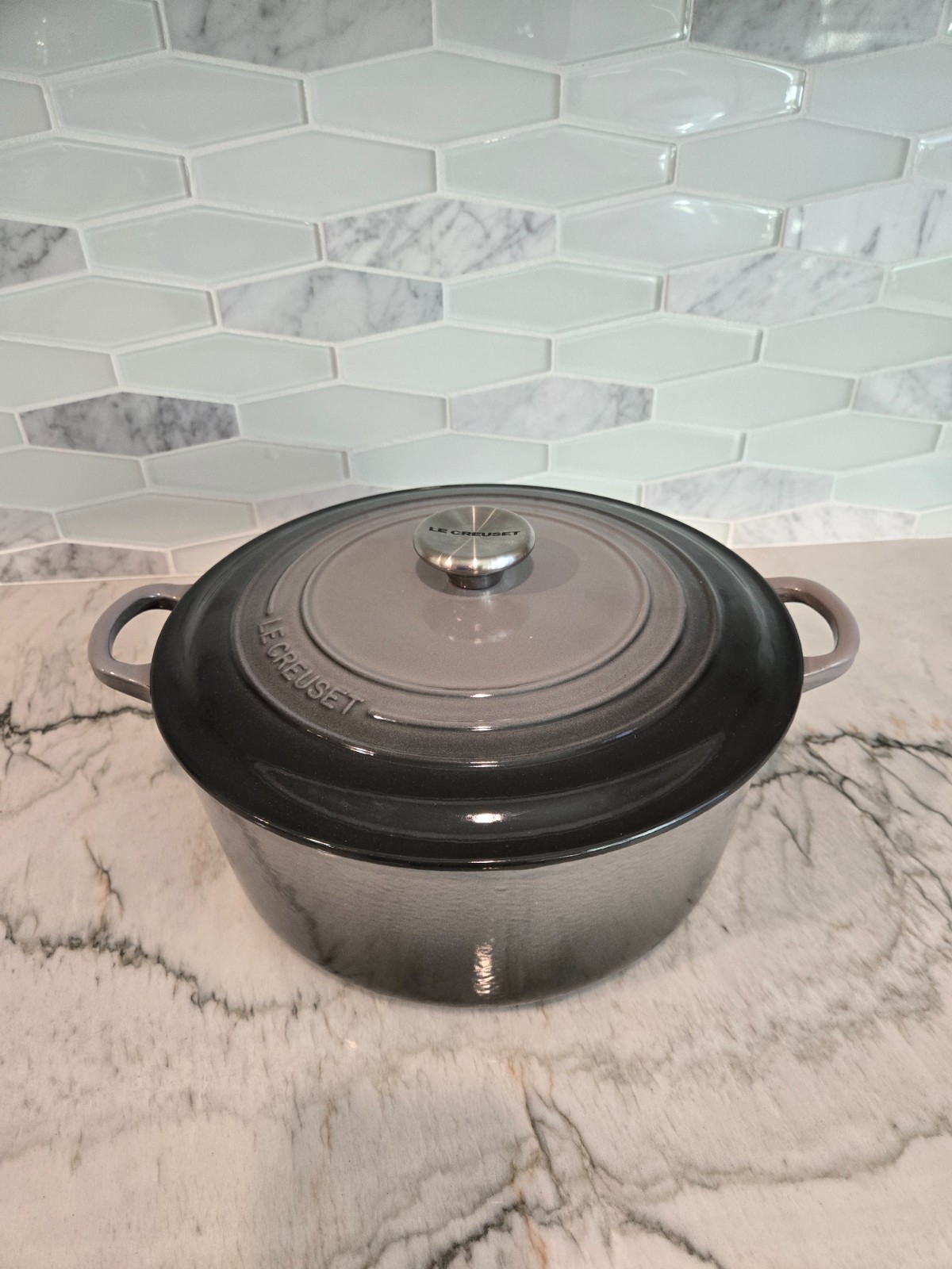 LE CREUSET ENAMELED DUTCH OVEN 7.25 QT.