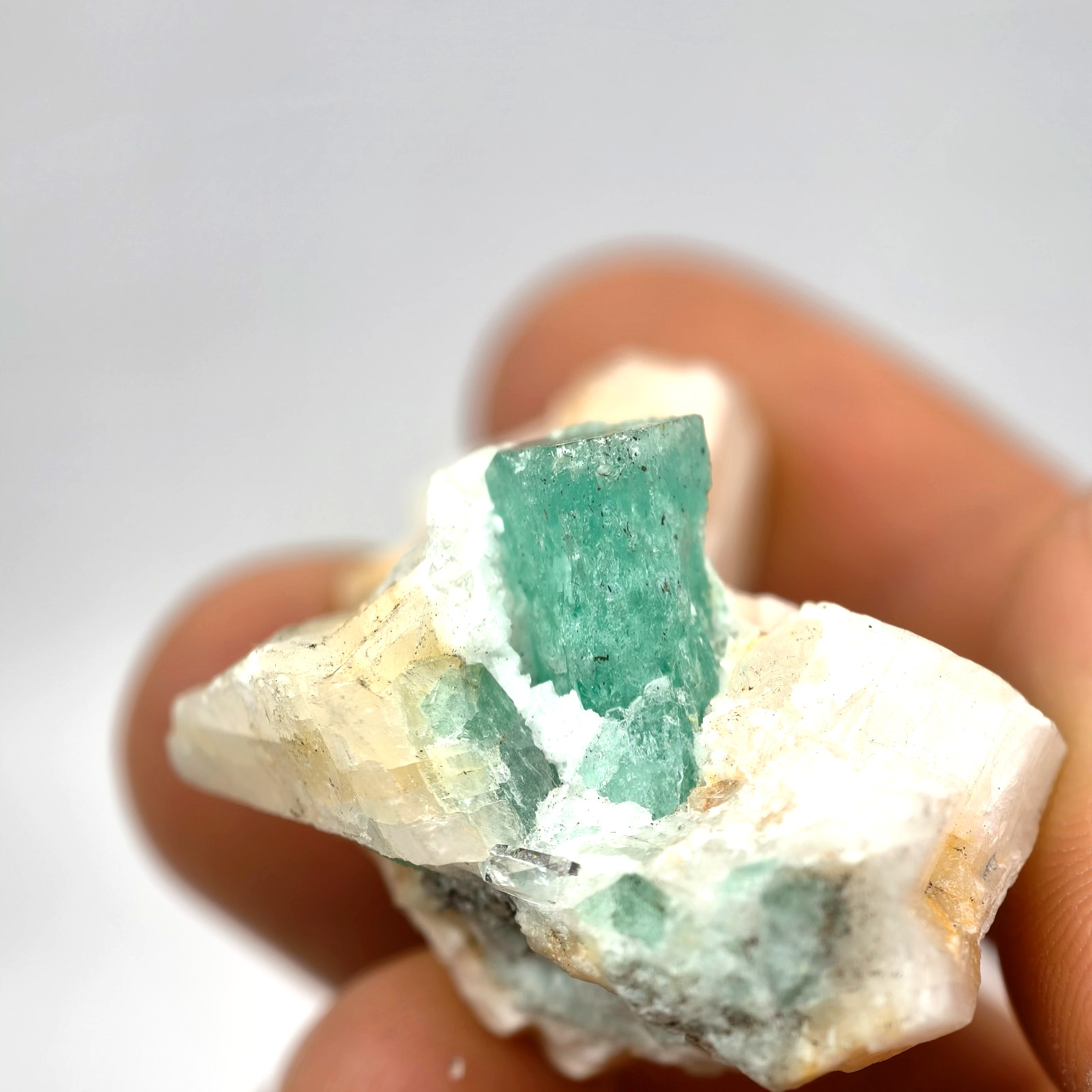 VERY CLEAR NATURAL EMERALD CRYSTAL ON MATRIX  FROM MUZO - COLOMBIA 30.4 grams