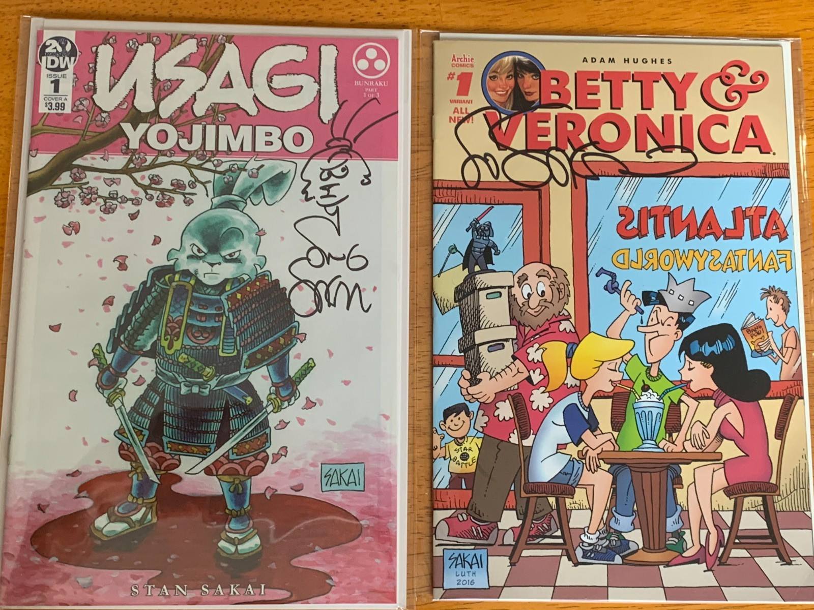 Stan Sakai signed w/sketch Usagi Yojimbo 1 (IDW) and Betty and Veronica Atlantis