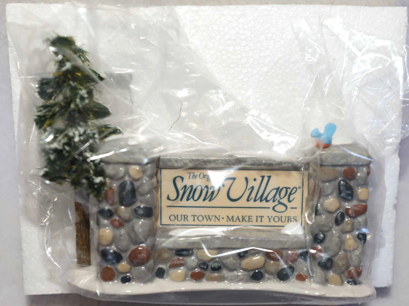 DEPT 56 WELCOME TO SNOW VILLAGE SIGN CHRISTMAS 799975