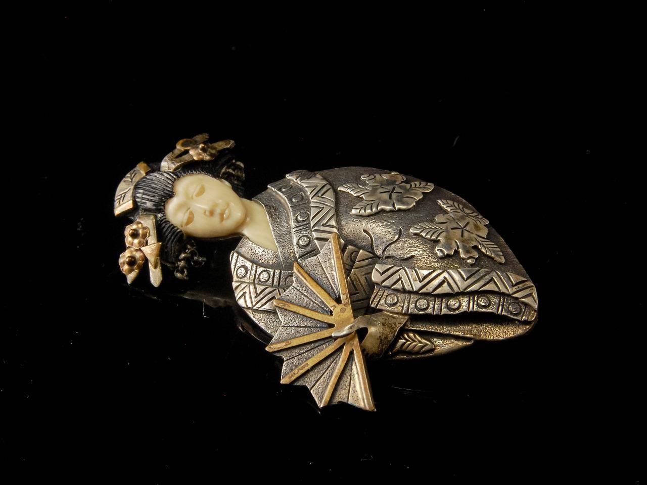 RARE VINTAGE ZEALANDIA GEISHA FUN 14K 925 STERLING MIX METAL CARVED BROOCH PIN
