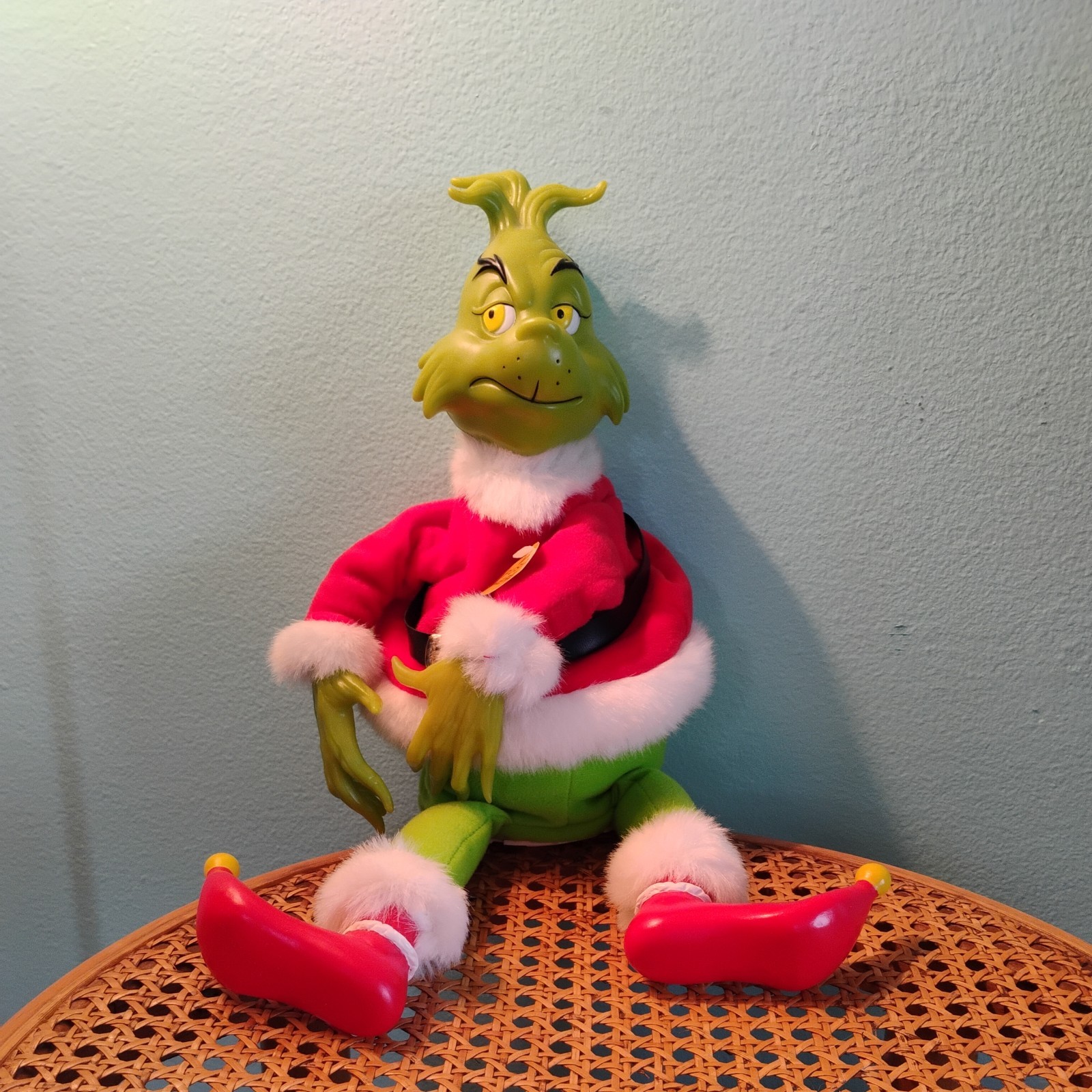Vintage Universal Studios 14” Dr Seuss How Grinch Stole Christmas Singing Plush Vintage Universal Studios 14” Dr Seuss How Grinch Stole Christmas Singing Plush