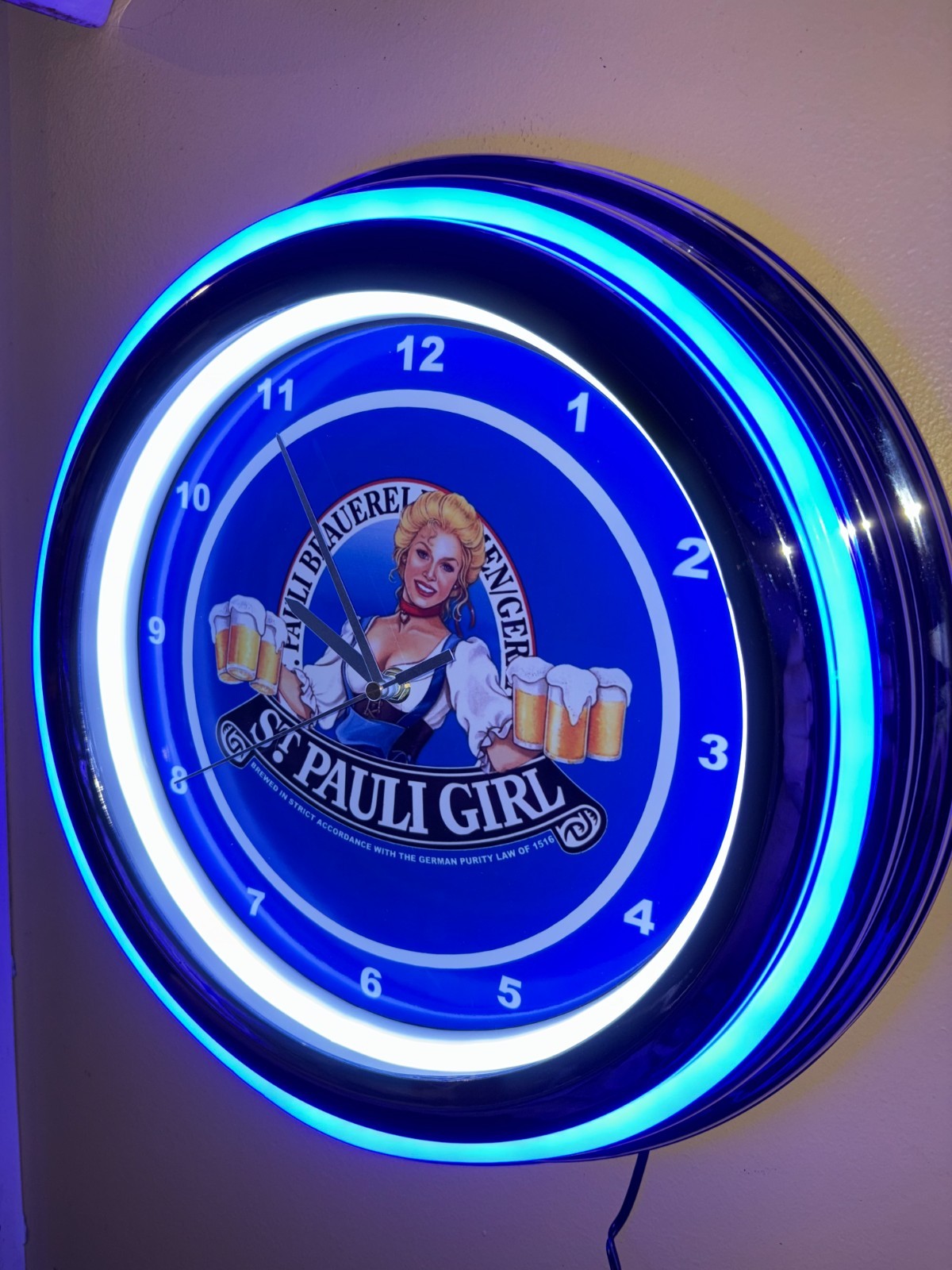 St. Pauli Girl Beer Bar Man Cave Store Neon Style Retro LED Clock Sign St. Pauli Girl Beer Bar Man Cave Store Neon Style Retro LED Clock Sign