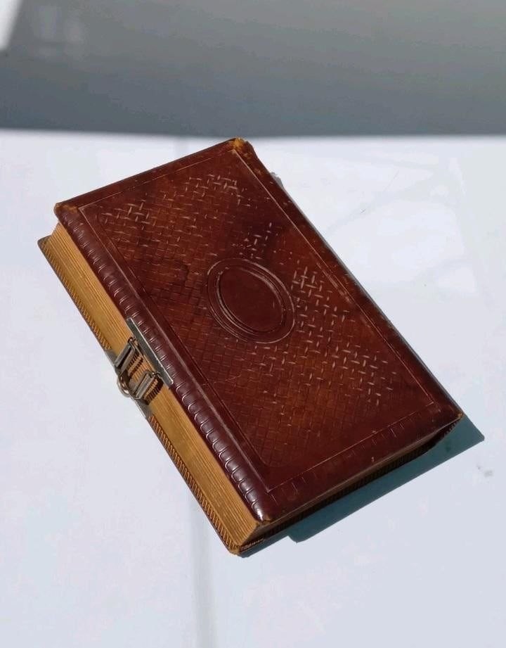 Antique 1860s Victorian Leather Photo Album Large Gilt Brass Clasp Heavy 15 Antique 1860s Victorian Leather Photo Album Large Gilt Brass Clasp Heavy 15