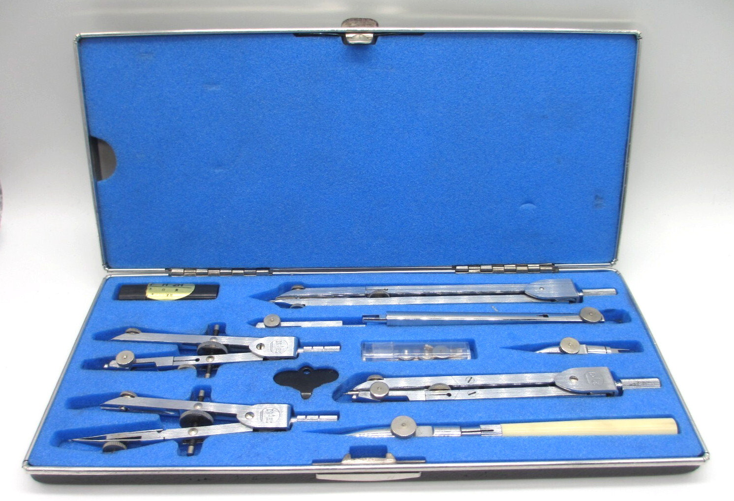 Vintage DRAWING Drafting Compass Set Hard Case DRAPAS Vintage DRAWING Drafting Compass Set Hard Case DRAPAS