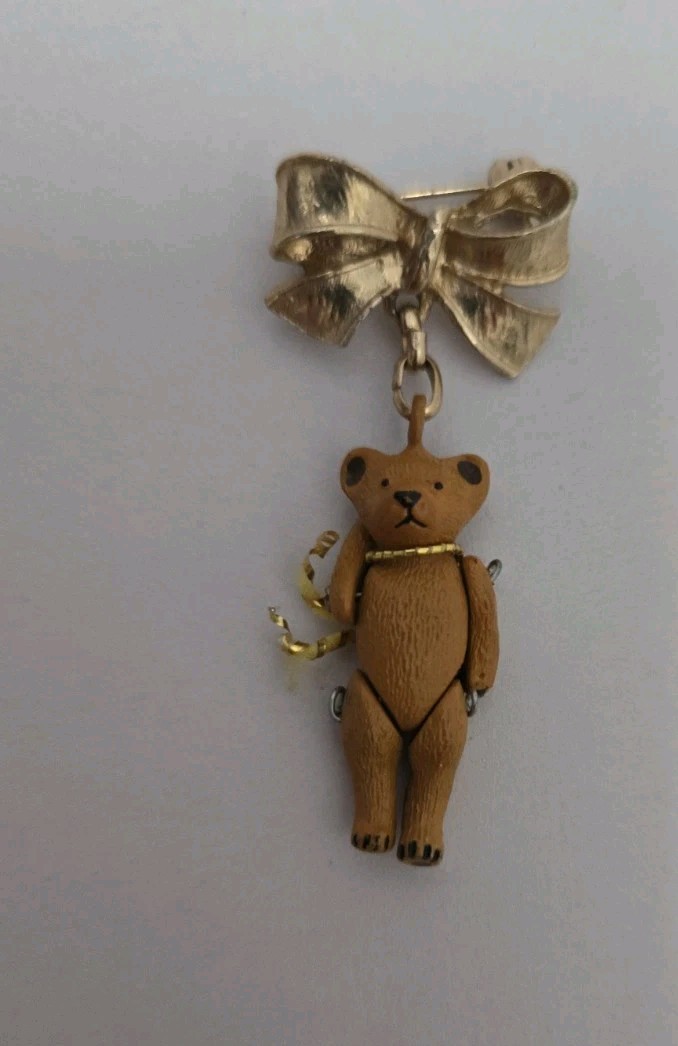 HANTEL PEWTER JOINTED MINIATURE ENAMELED TEDDY BEAR FIGURINE 1” Tagged HANTEL PEWTER JOINTED MINIATURE ENAMELED TEDDY BEAR FIGURINE 1” Tagged