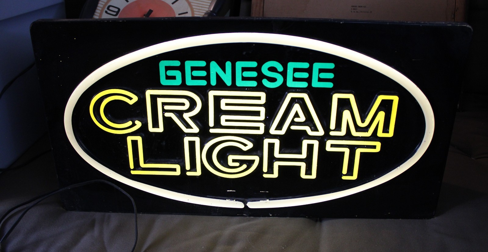 Vintage 1984 Genesee Cream Ale Beer Faux Neon Light Up Sign Display 24\