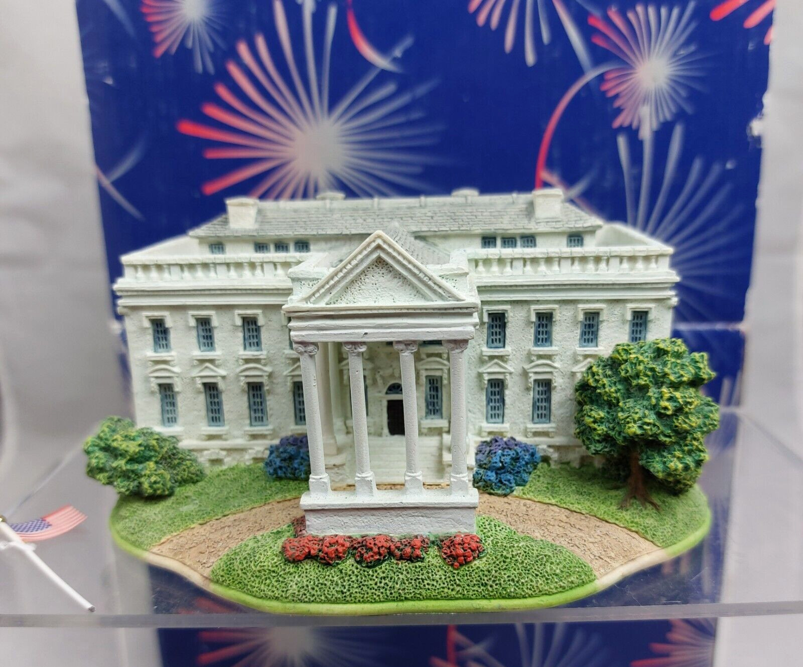 Enesco America\'s National Treasures Presidents House White House Figurine 723169 Enesco America\'s National Treasures Presidents House White House Figurine 723169