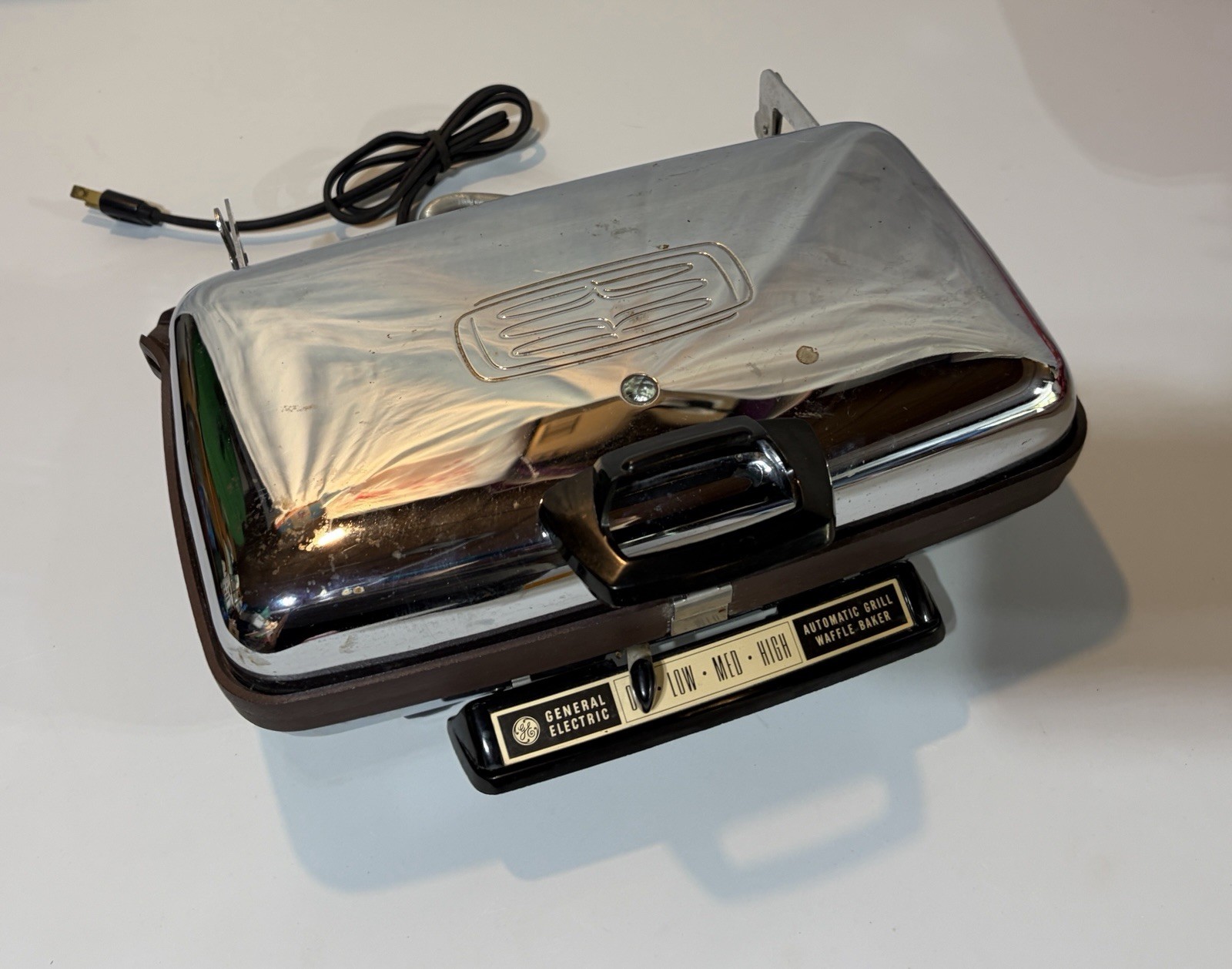 Vintage 1960's General Electric Reversible Waffle Iron/ Griddle A7G44T WORKS