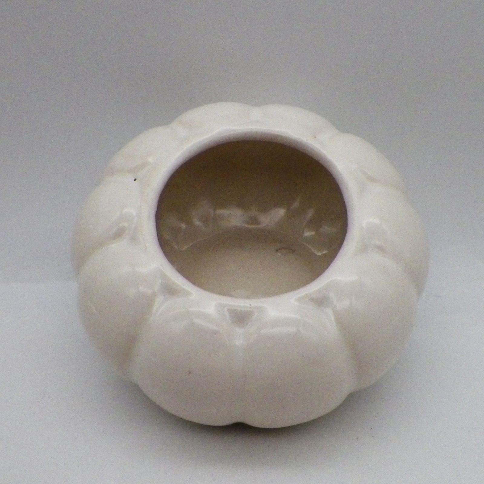 Mid Century Modern Ribbed Melon Planter White Glazed Ceramic Vintage Mid Century Modern Ribbed Melon Planter White Glazed Ceramic Vintage