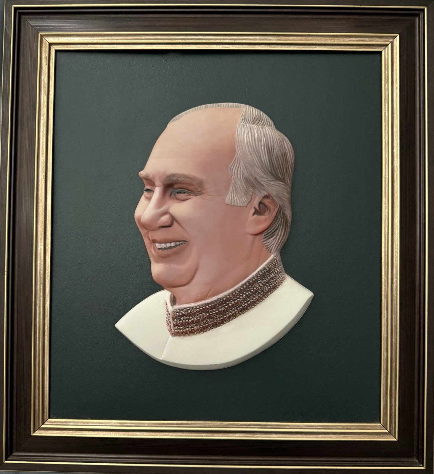 HH AGA KHAN IV 3D PHOTO W FRAME DIAMOND JUBILEE 1957-2017 -RARE COLLECTORS ITEM. HH AGA KHAN IV 3D PHOTO W FRAME DIAMOND JUBILEE 1957-2017 -RARE COLLECTORS ITEM.