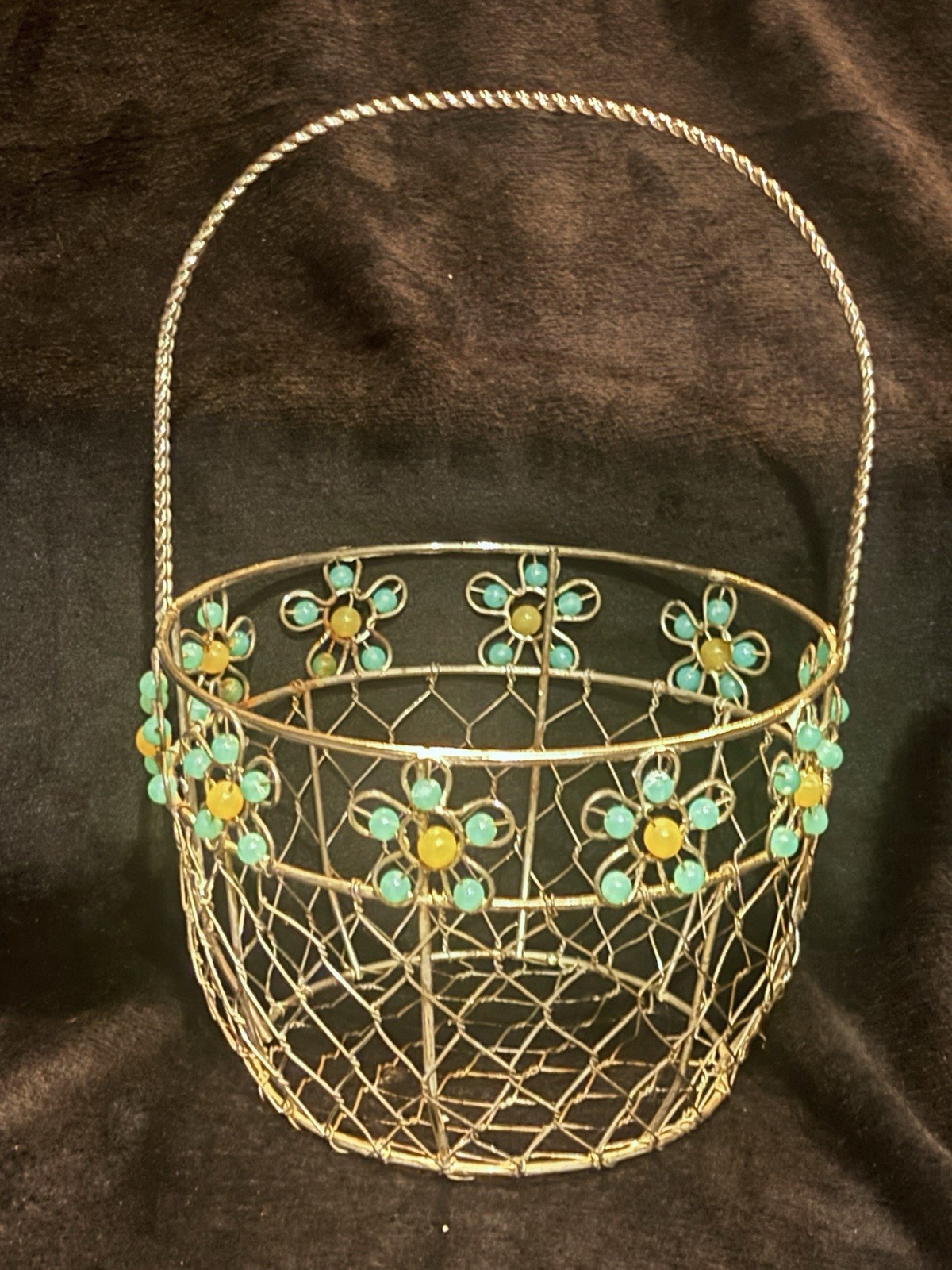 VTG Bejeweled Hand Craft BEADED Daisy Flower RETRO MCM Metal Chicken Wire Basket