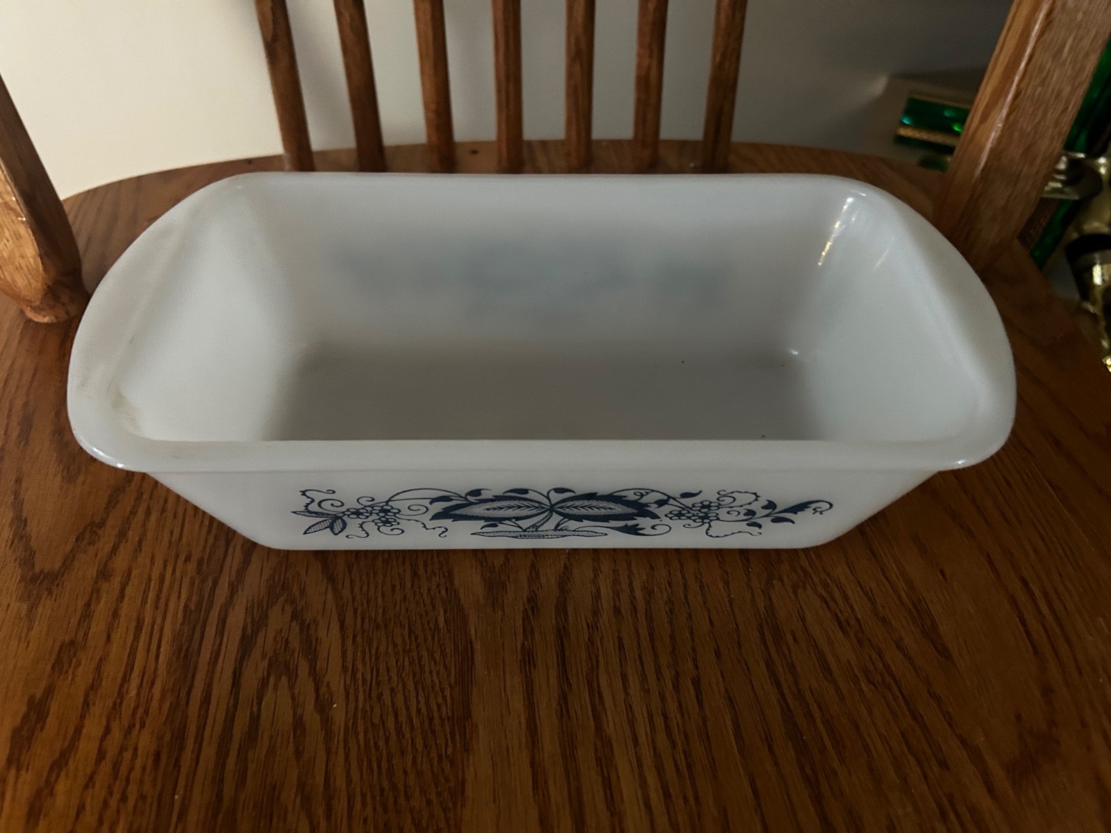 Vintage GLASBAKE “Blue Flowers” Milk-Glass Loaf Pan 1.5 Qt Flowers Design J522 Vintage GLASBAKE “Blue Flowers” Milk-Glass Loaf Pan 1.5 Qt Flowers Design J522