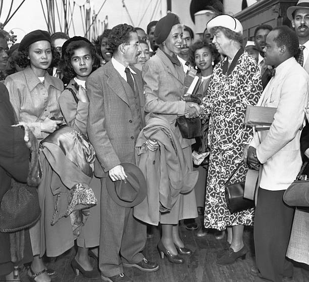 As Howard University Trustee Eleanor Roosevelt bids farewell 21 Afr- 1949 Photo
