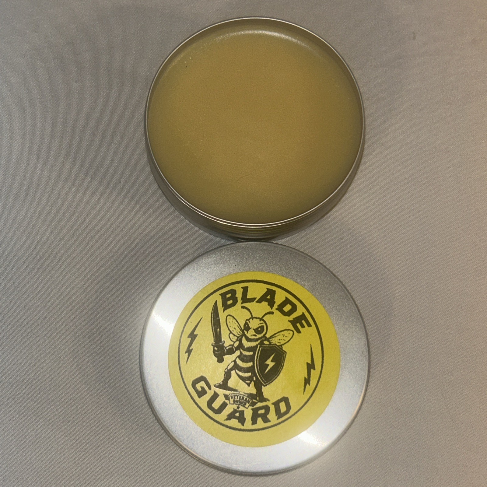 Blade Guard L, Blade Wax for All Knives, Leather, Wood Surface & More 2 Oz Blade Guard L, Blade Wax for All Knives, Leather, Wood Surface & More 2 Oz