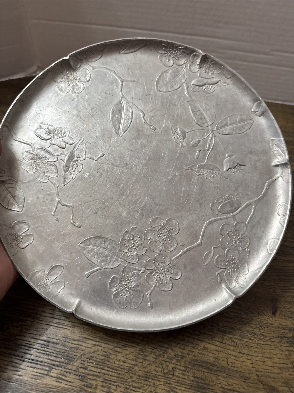 Vintage Wendell August Forge Tray Hammered Aluminum 10” Round Poppies? Flowers