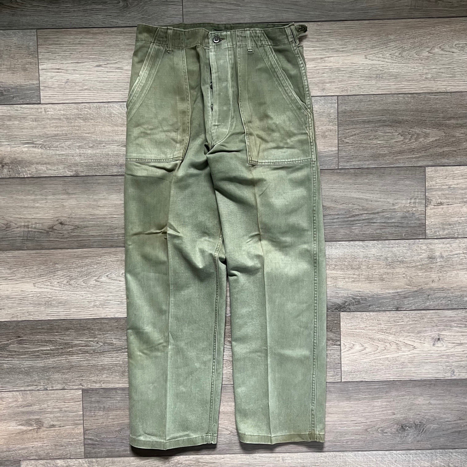 Vintage U.S. Army OG-107 Size Medium Cotton Sateen Utility Fatigue Trousers