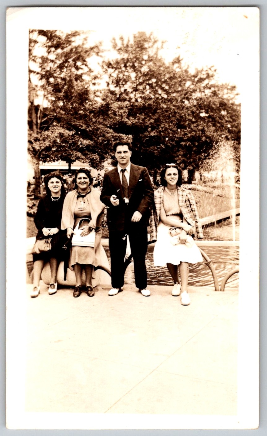 Vtg B&W Snapshot Four People Man Suit Three Women Park Fountain 1940s Vtg B&W Snapshot Four People Man Suit Three Women Park Fountain 1940s