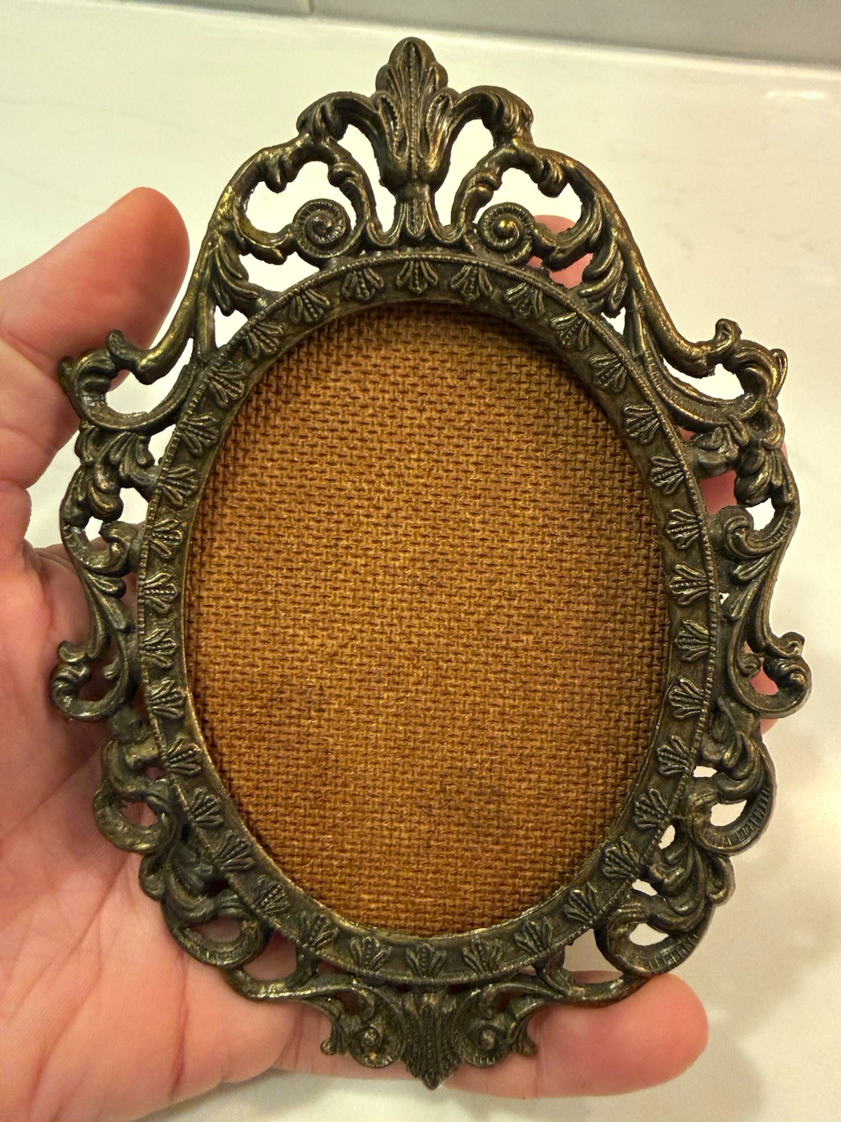 Vintage Ornate Brass Tone Oval Picture Frame 5.5” Fleur de Lis Wall Hanging