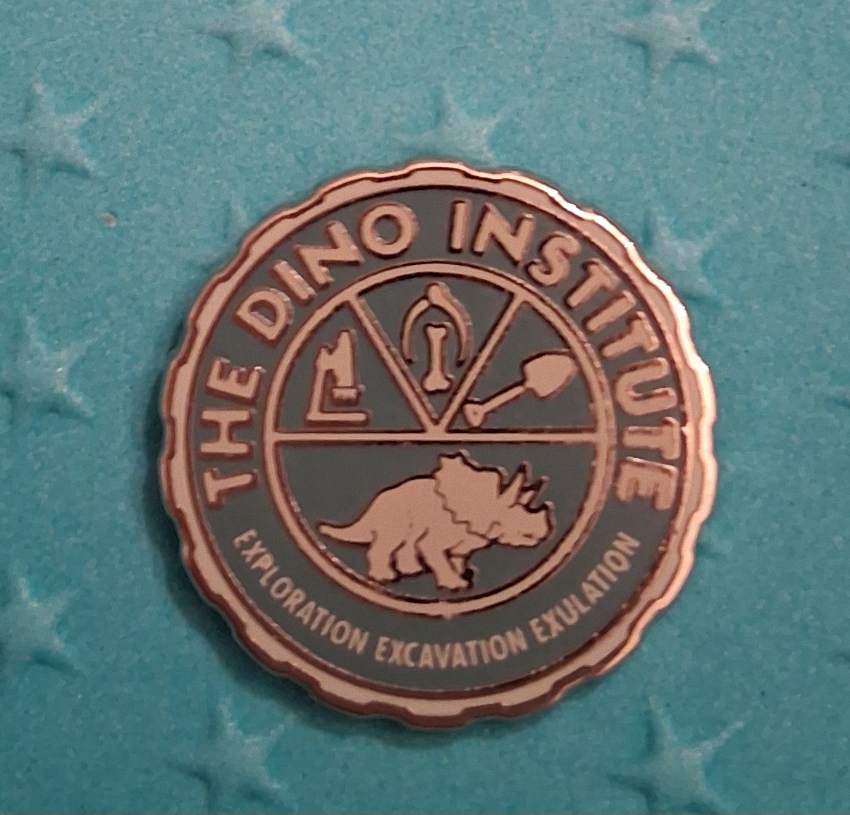 2021 WDW Limited Release Tiny Kingdom Second Ed. Series 2 Pin- Dino Institute 2021 WDW Limited Release Tiny Kingdom Second Ed. Series 2 Pin- Dino Institute