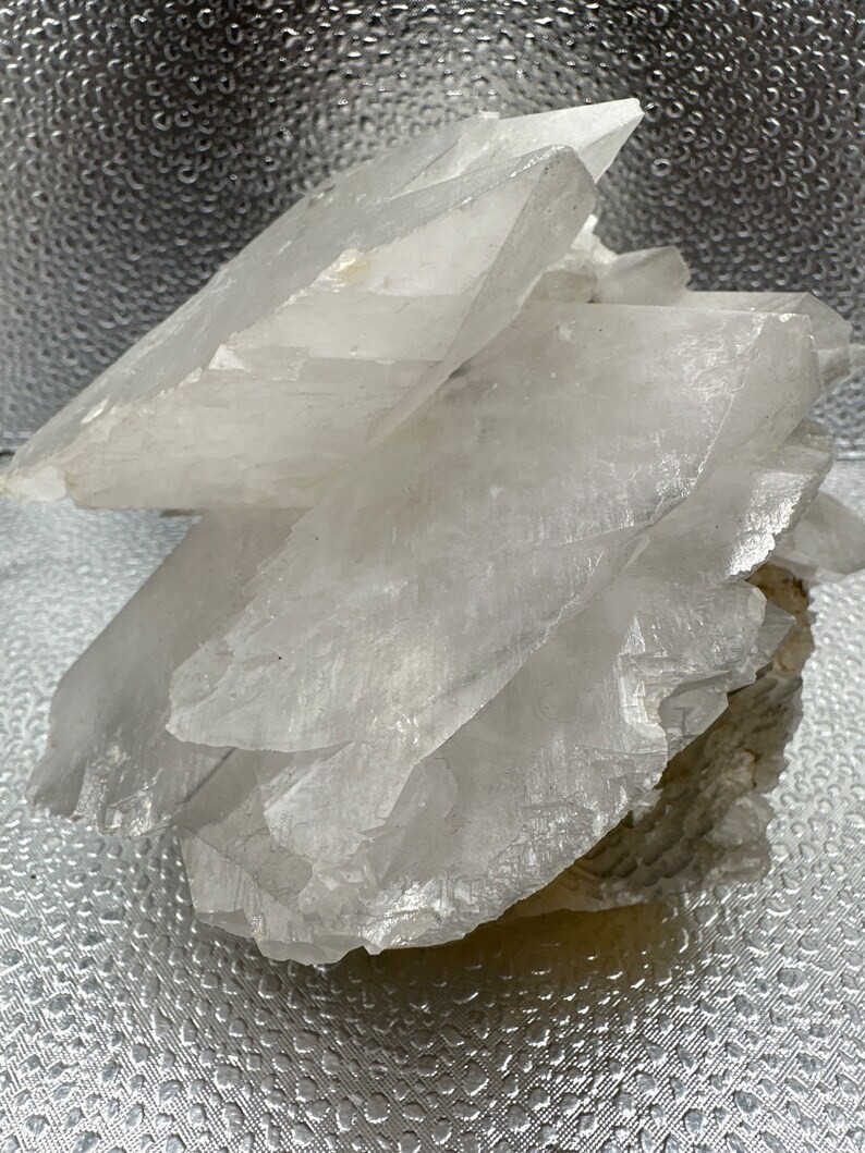 4.6lbs Pagoda Calcite/Mercedes Calcite/Minerals/Crystals/Fluorescent/Fujian, Chi