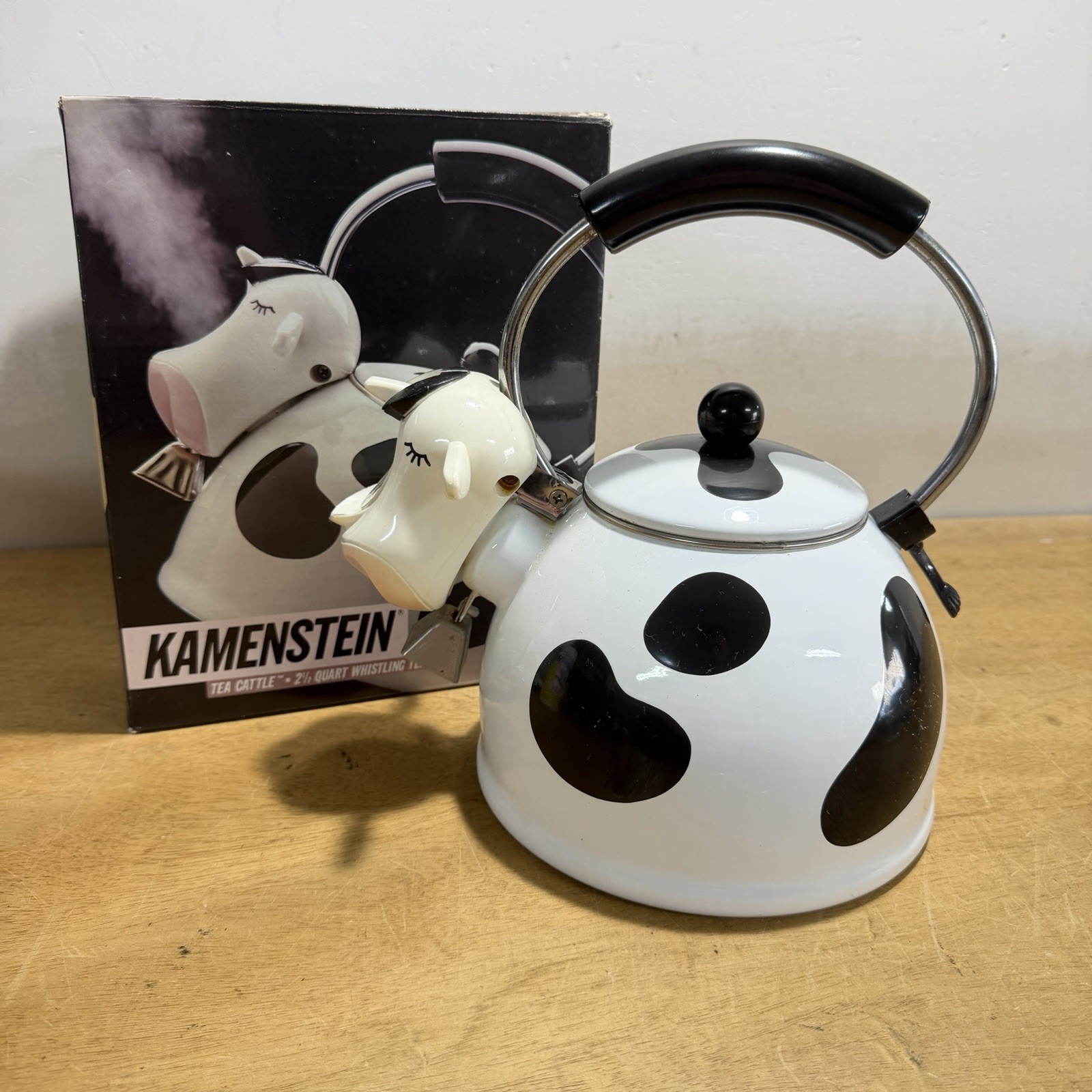 Vintage Kamenstein Dairy Cow Tea Kettle W/ Bell Farmhouse Retro 1992 NIB Vintage Kamenstein Dairy Cow Tea Kettle W/ Bell Farmhouse Retro 1992 NIB