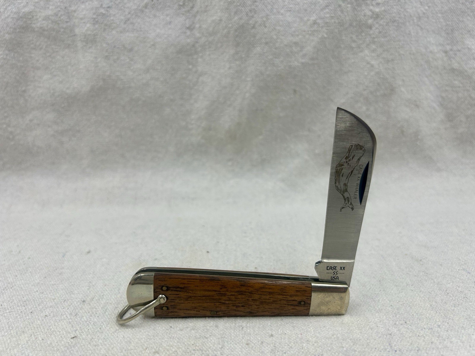 Case 1982 Unused 8 Dot Workhorse 1199 SH R Walnut Handled Whaler Knife