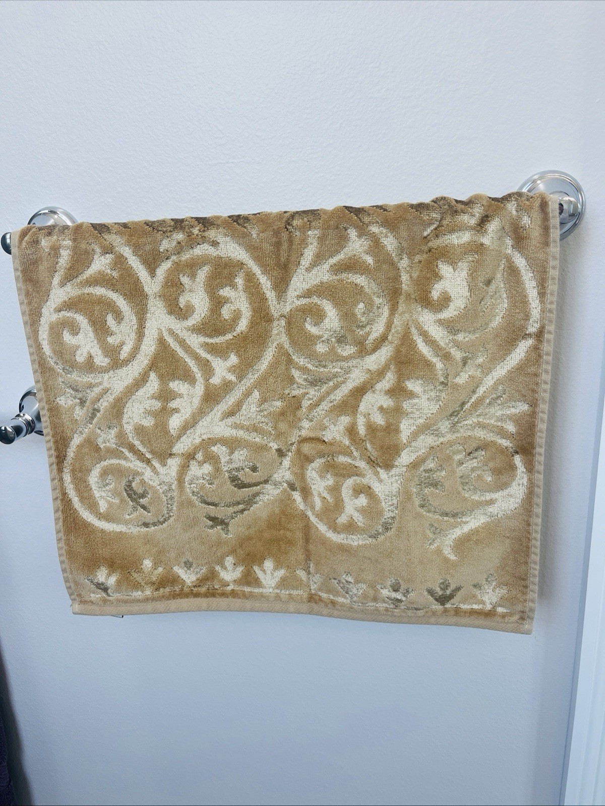 Vintage Terrisol Karsten Hand Towel Shiny Gold Shiny Scroll Brazil Vintage Terrisol Karsten Hand Towel Shiny Gold Shiny Scroll Brazil