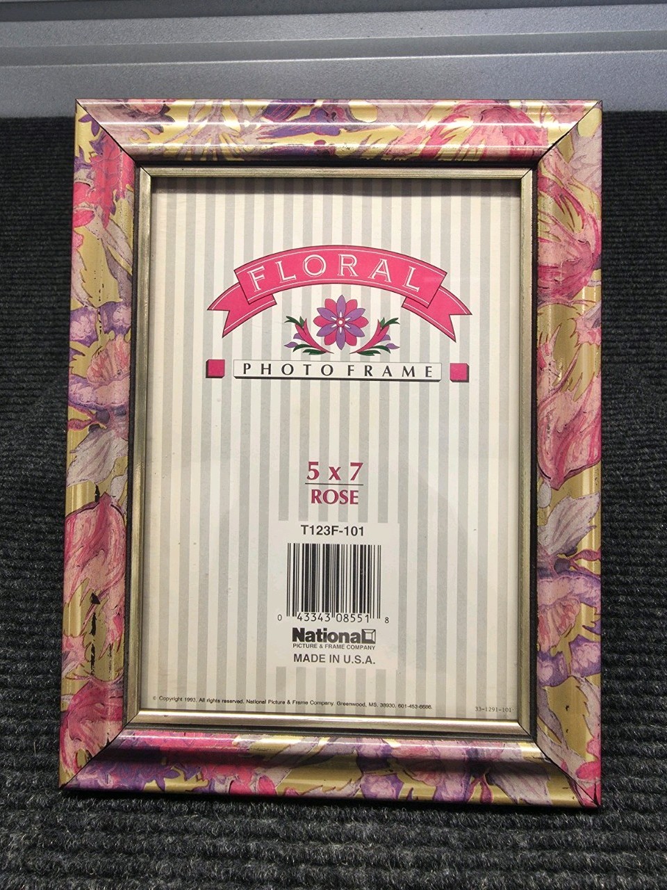 Vintage 1993 Floral Photo Frame 5x7 D005