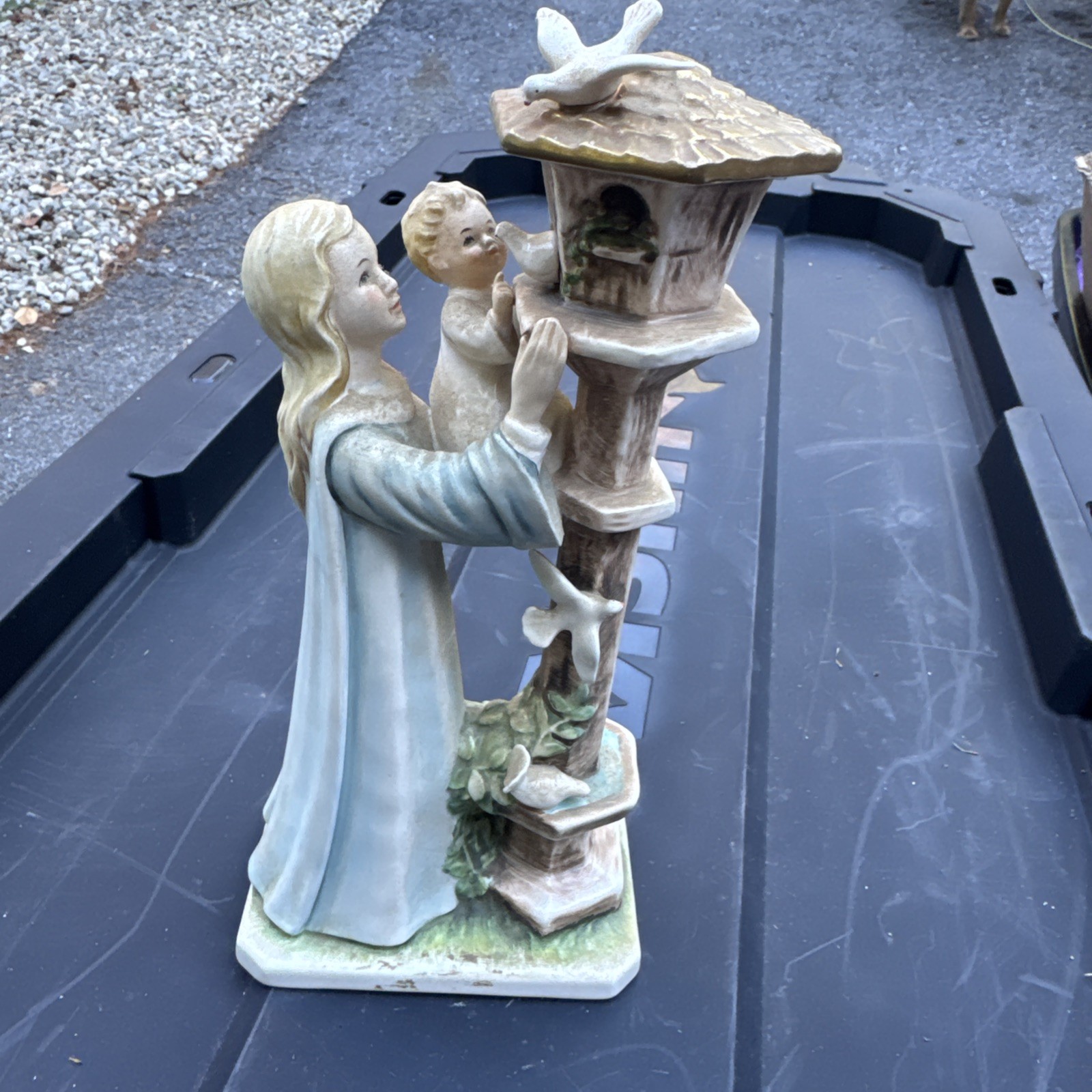 Goebel Vintage Madonna of the Doves Porcelain 10.5 Goebel Vintage Madonna of the Doves Porcelain 10.5