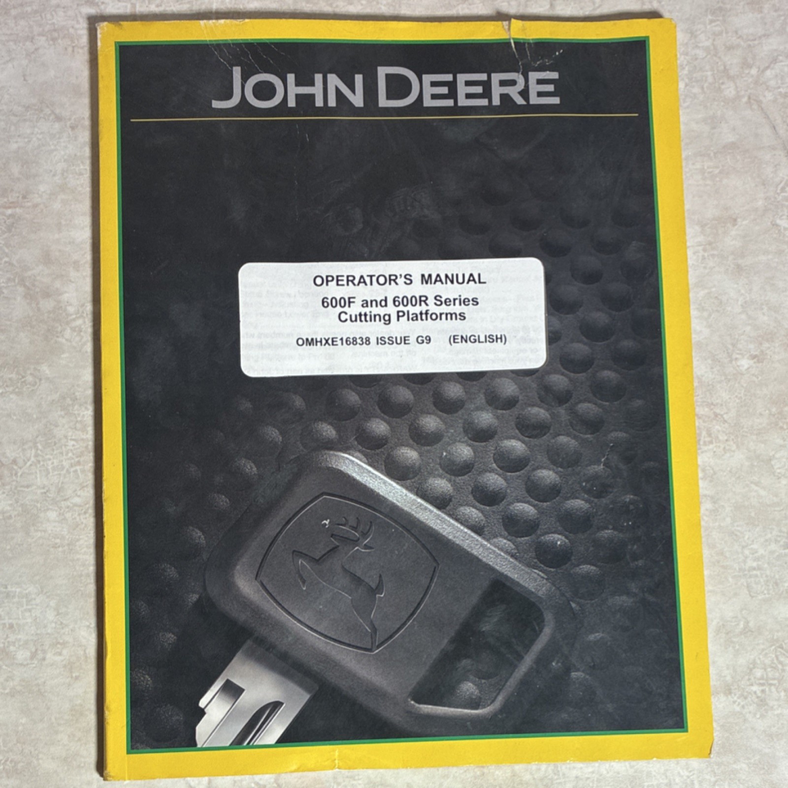 John Deere 600F & 600R Cutting Platforms Operator\'s Manual OMHXE16838 G9