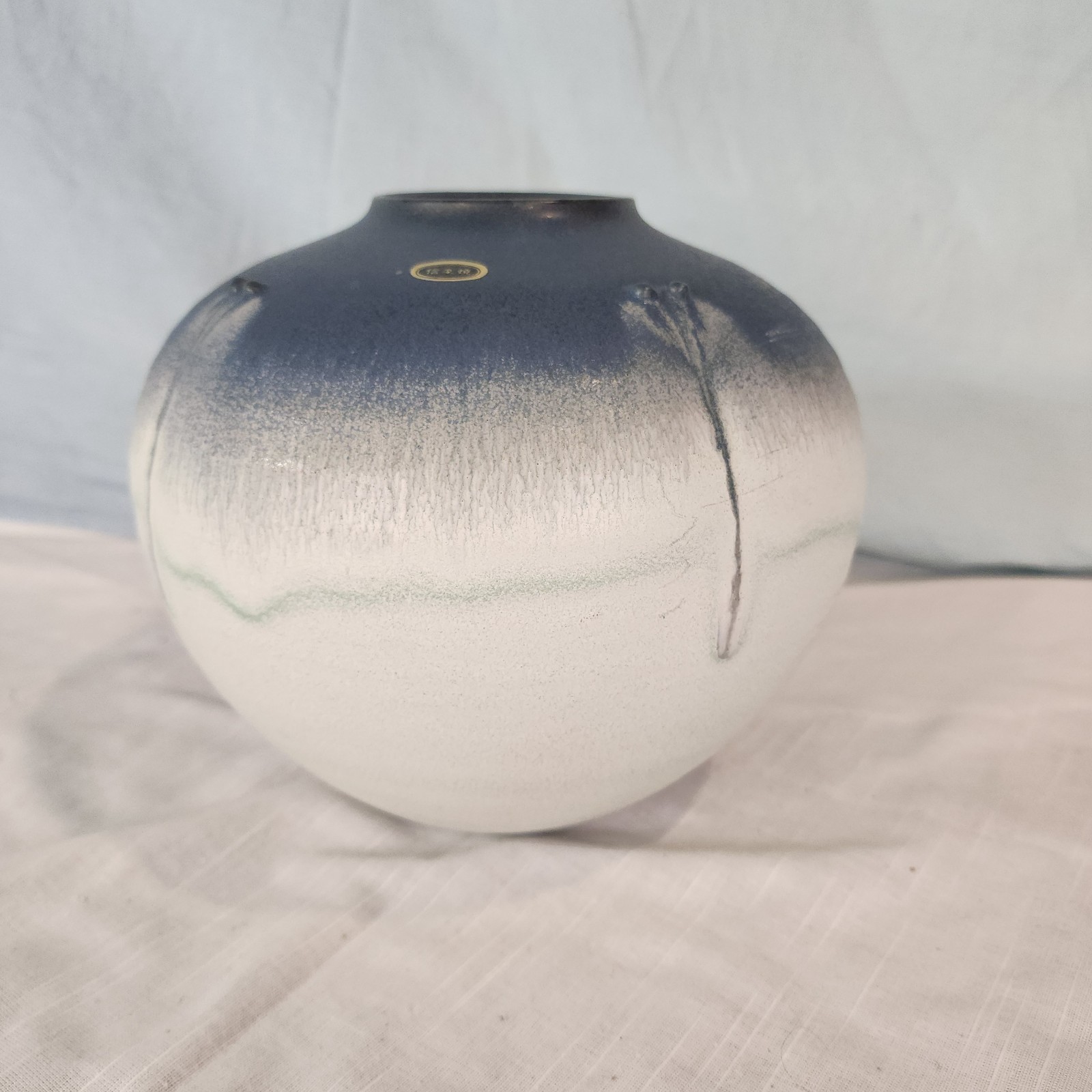 Shigaraki Ware Blue & White Ikebana Vase, Studio Pottery, Very Nice Shigaraki Ware Blue & White Ikebana Vase, Studio Pottery, Very Nice