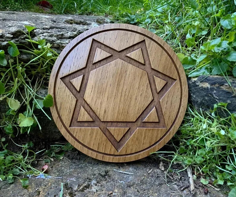 Oak-Carved Altar Piece Thelma Aleister Crowley Ceremonial Meditation Tools Oak-Carved Altar Piece Thelma Aleister Crowley Ceremonial Meditation Tools