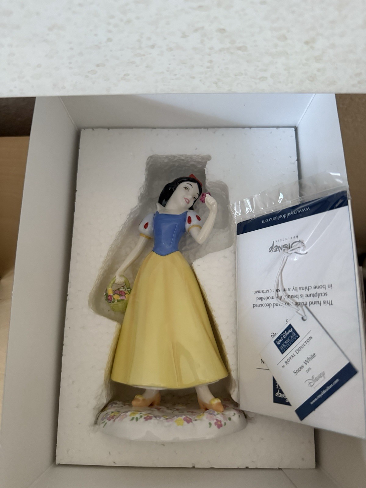 Vintage Royal Doulton SNOW WHITE Walt Disney Sculpture Bone China NEW