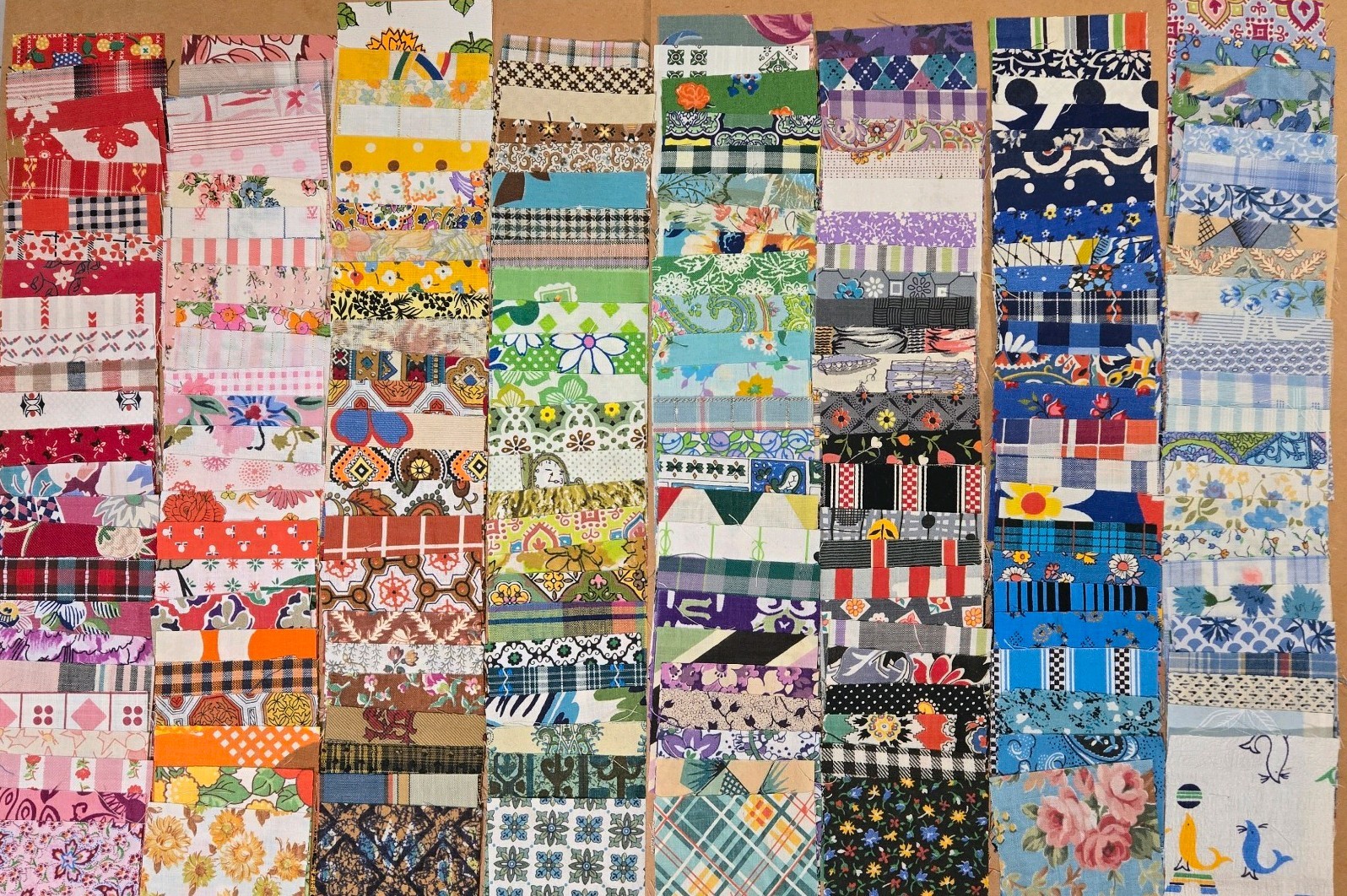 200 Different Antique 2 1/2\ 200 Different Antique 2 1/2\