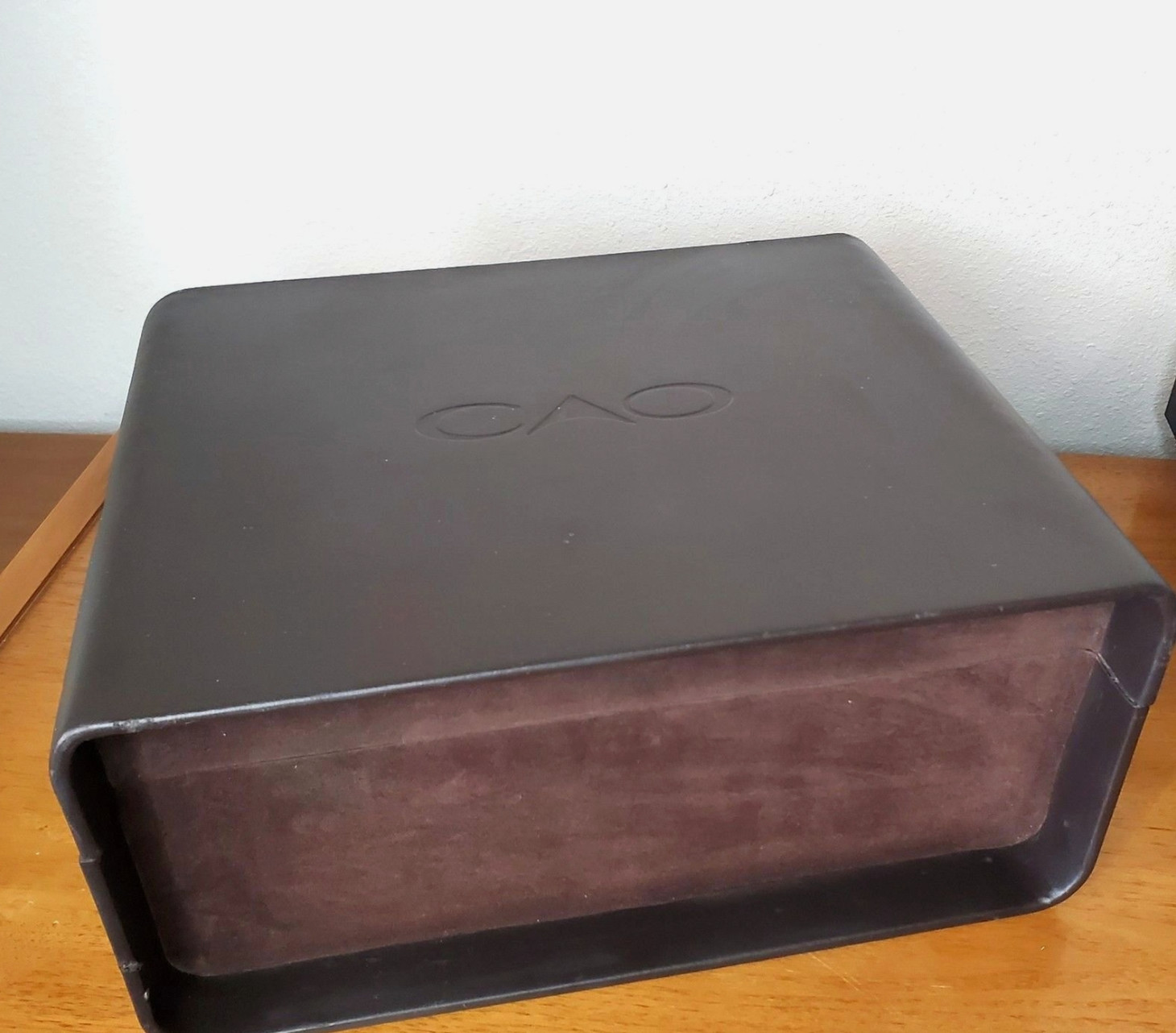 CAO CX2 Dark Brown Leather Cigar Humidor / Sampler Case CAO CX2 Dark Brown Leather Cigar Humidor / Sampler Case