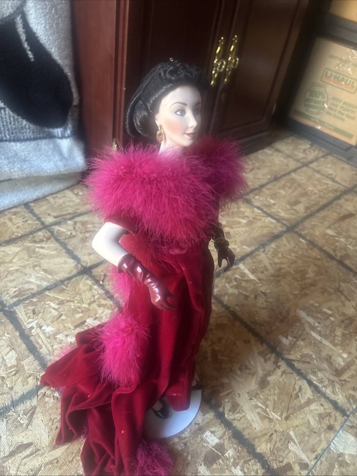 Franklin Heirloom Gone w the Wind, Scarlett O’Hara Porcelain Doll, Red Dress