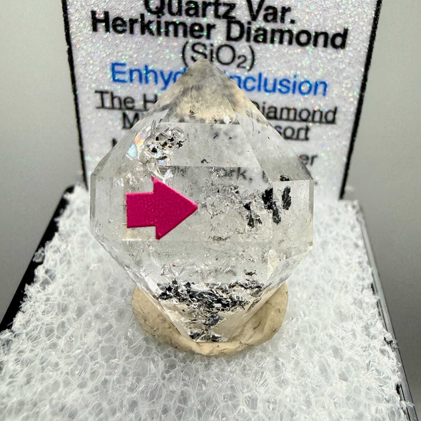 5.41 g Enhydro Herkimer Diamond Gem w/ Moving Gas Bubble, Rainbows, Hydrocarbon 5.41 g Enhydro Herkimer Diamond Gem w/ Moving Gas Bubble, Rainbows, Hydrocarbon