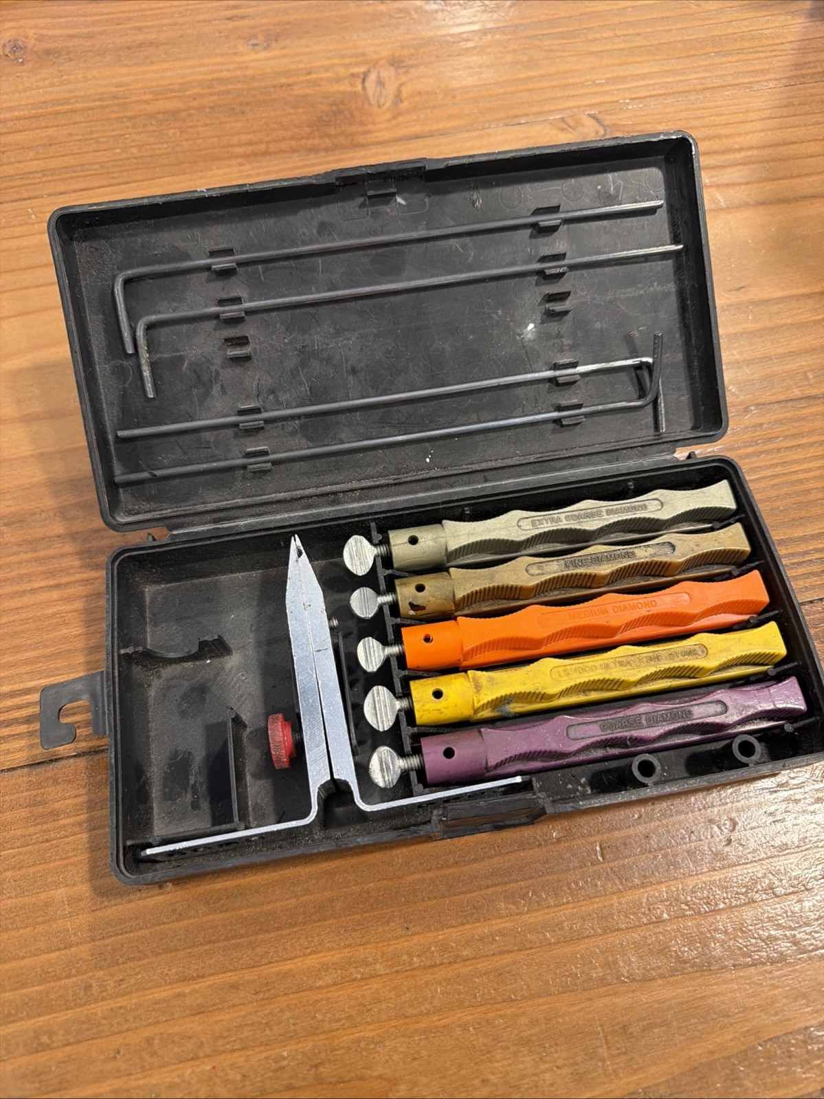Lansky Deluxe Knife Sharpening System with Stones, Guide Rods, Oil & Box