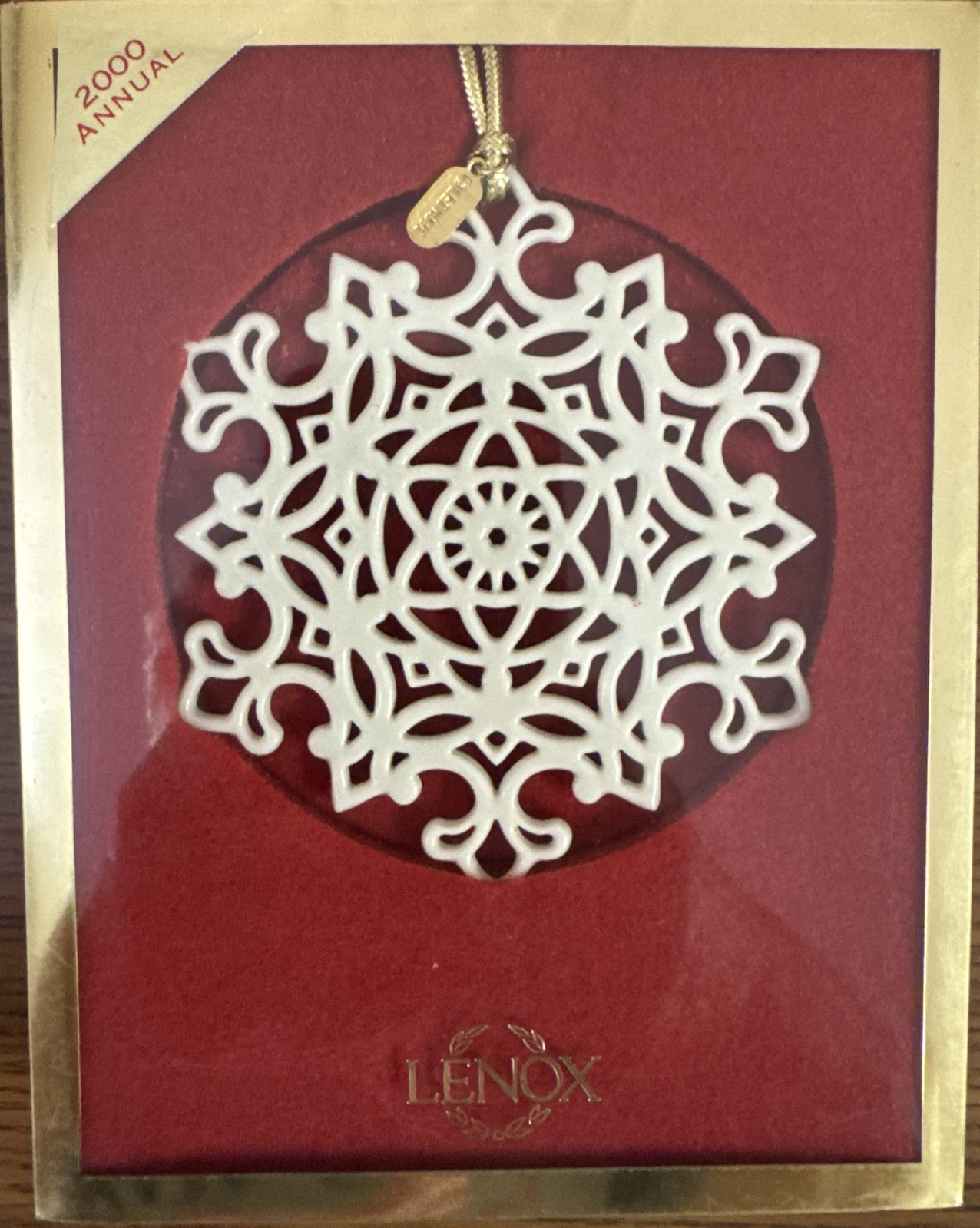 Lenox China 2000 Annual Snowflake \ Lenox China 2000 Annual Snowflake \