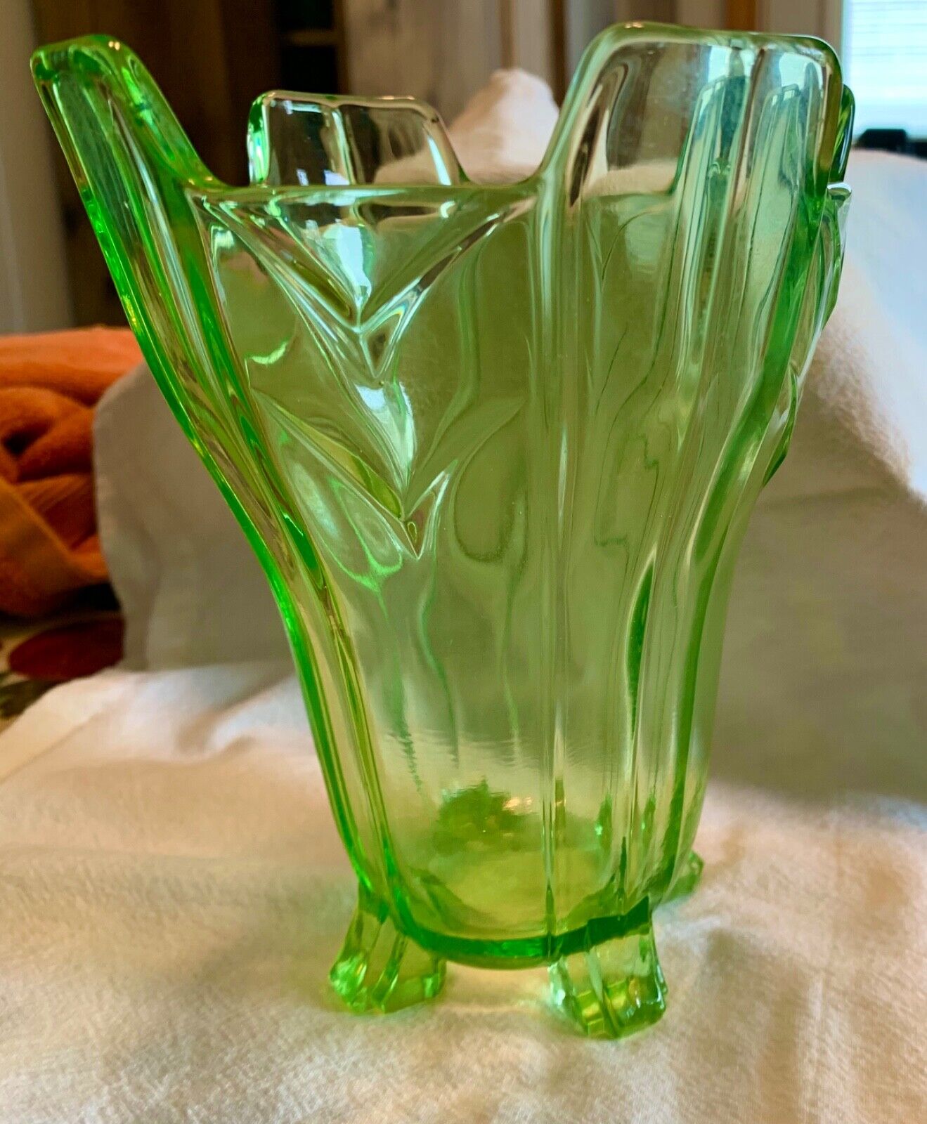 Green Depression GLASS VASE Tapered Shape w/ Art Deco Design & Stippled Texture
