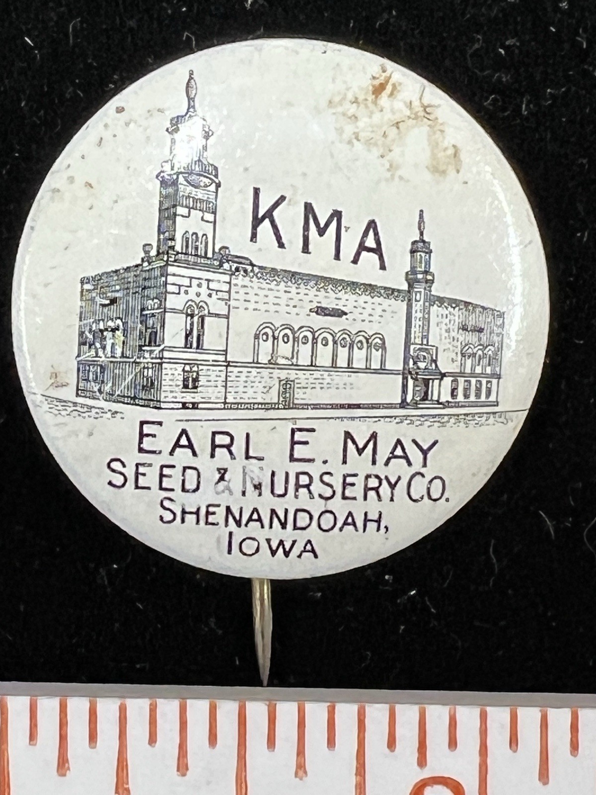 Antique Orig KMA Earl May SEED & NURSERY CO Pin Back Button Shenandoah Iowa 1899
